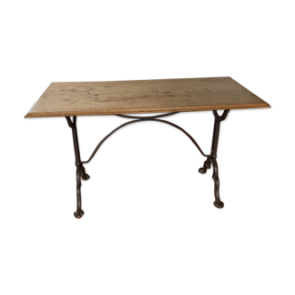 Bistro table