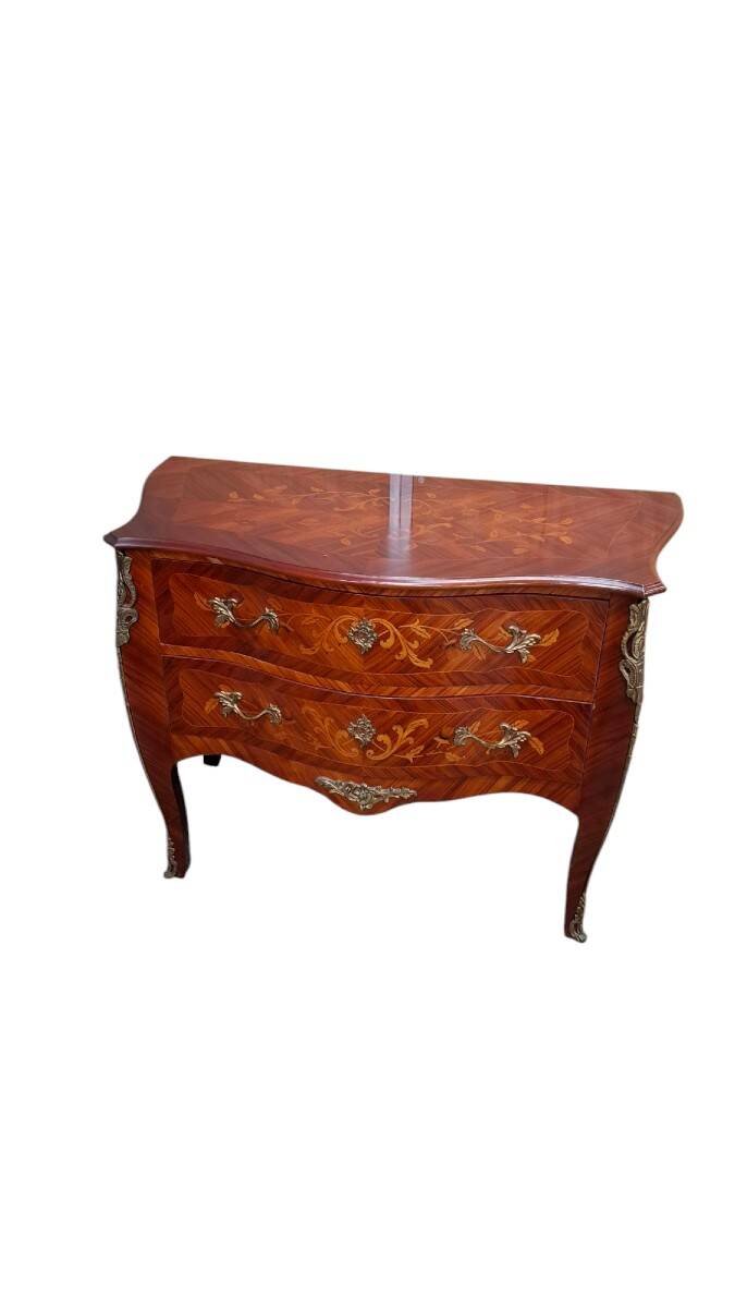 Marquetry chest of drawers
