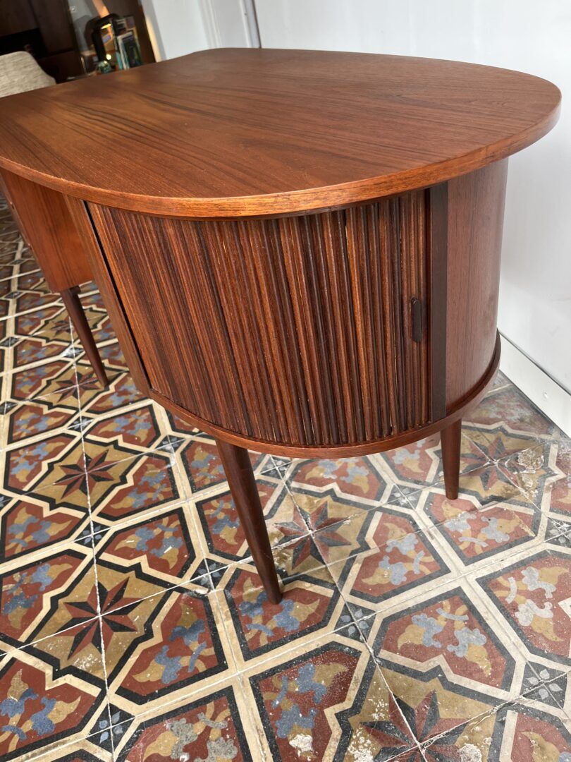 Danish kidney shaped desk