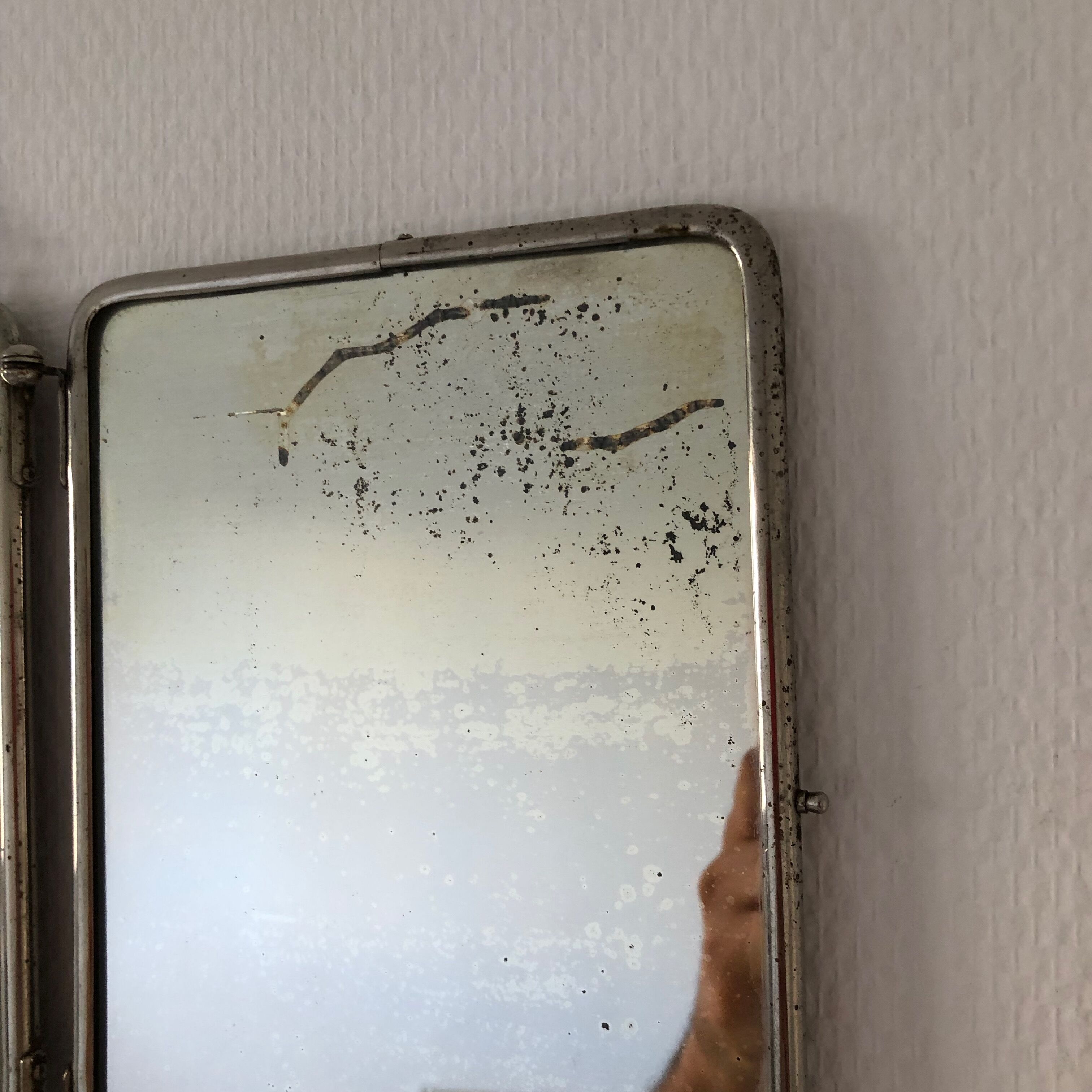 Mirror triptych barber, 1920 - 22 x 49cm