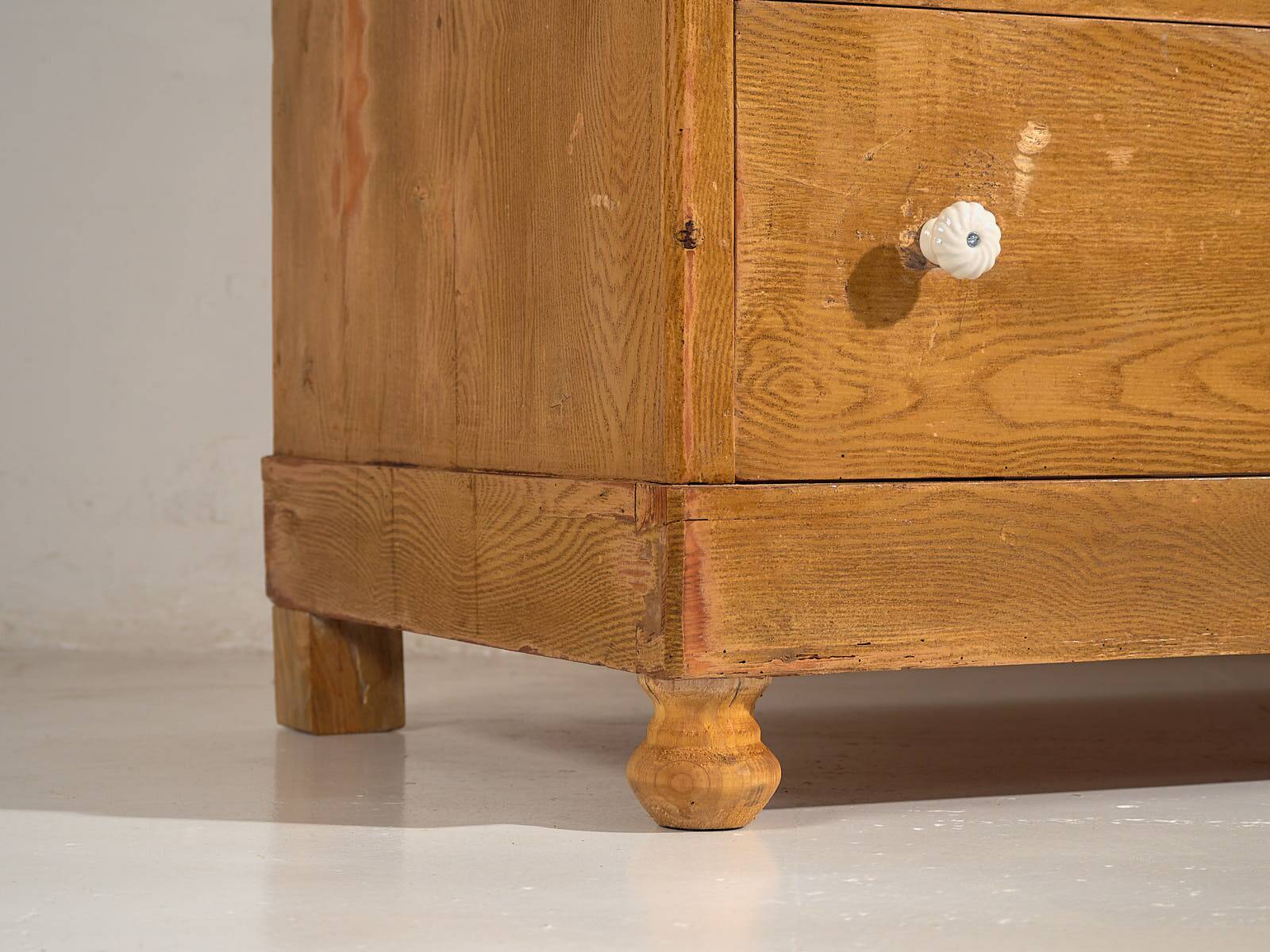 Antique three-drawer chest of drawers (circa 1920) #49