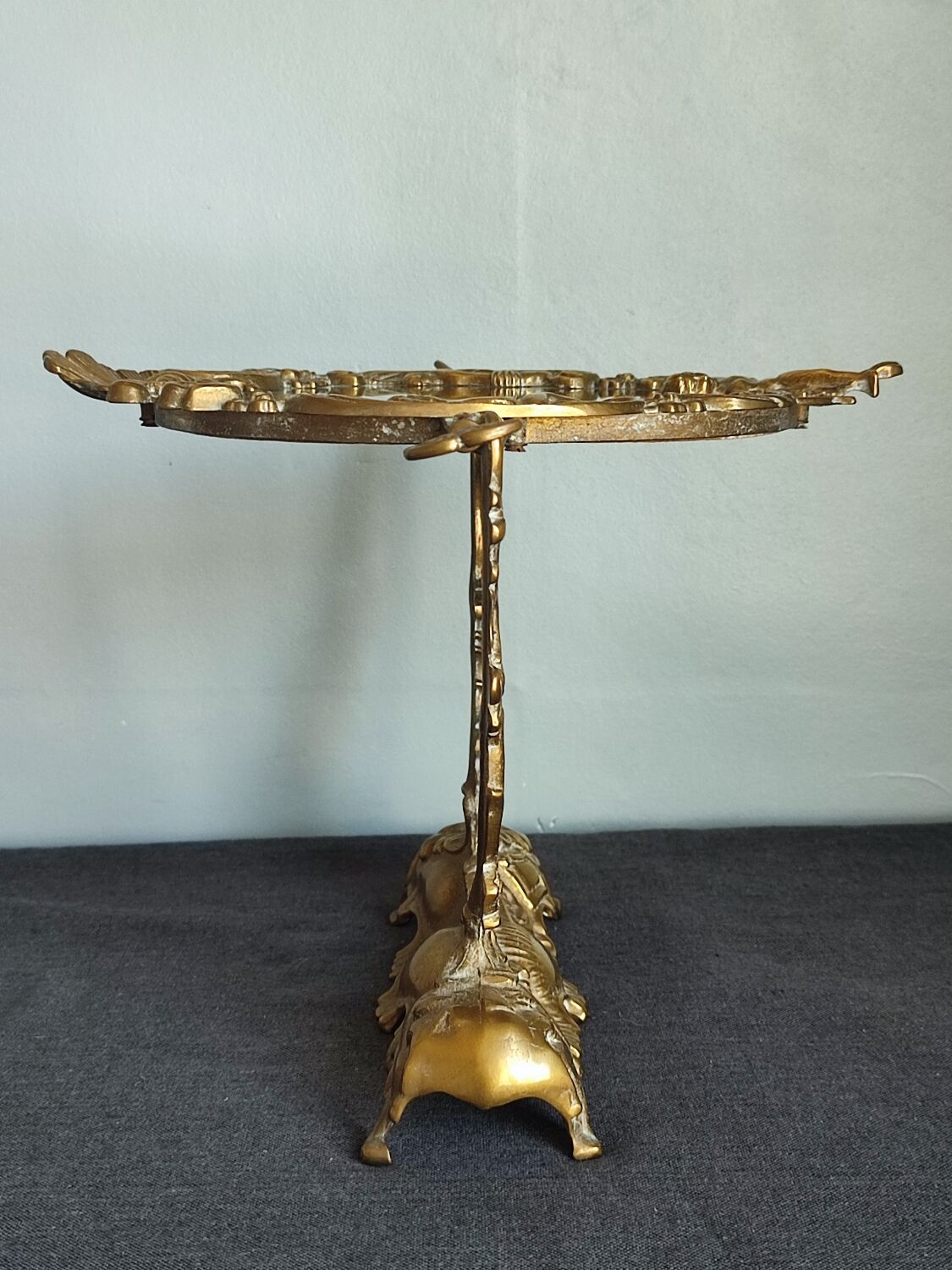Ancient mirror psyche in bronze