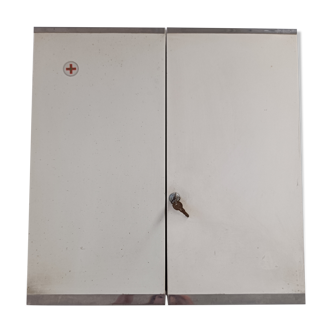 Vintage metal medicine cabinet