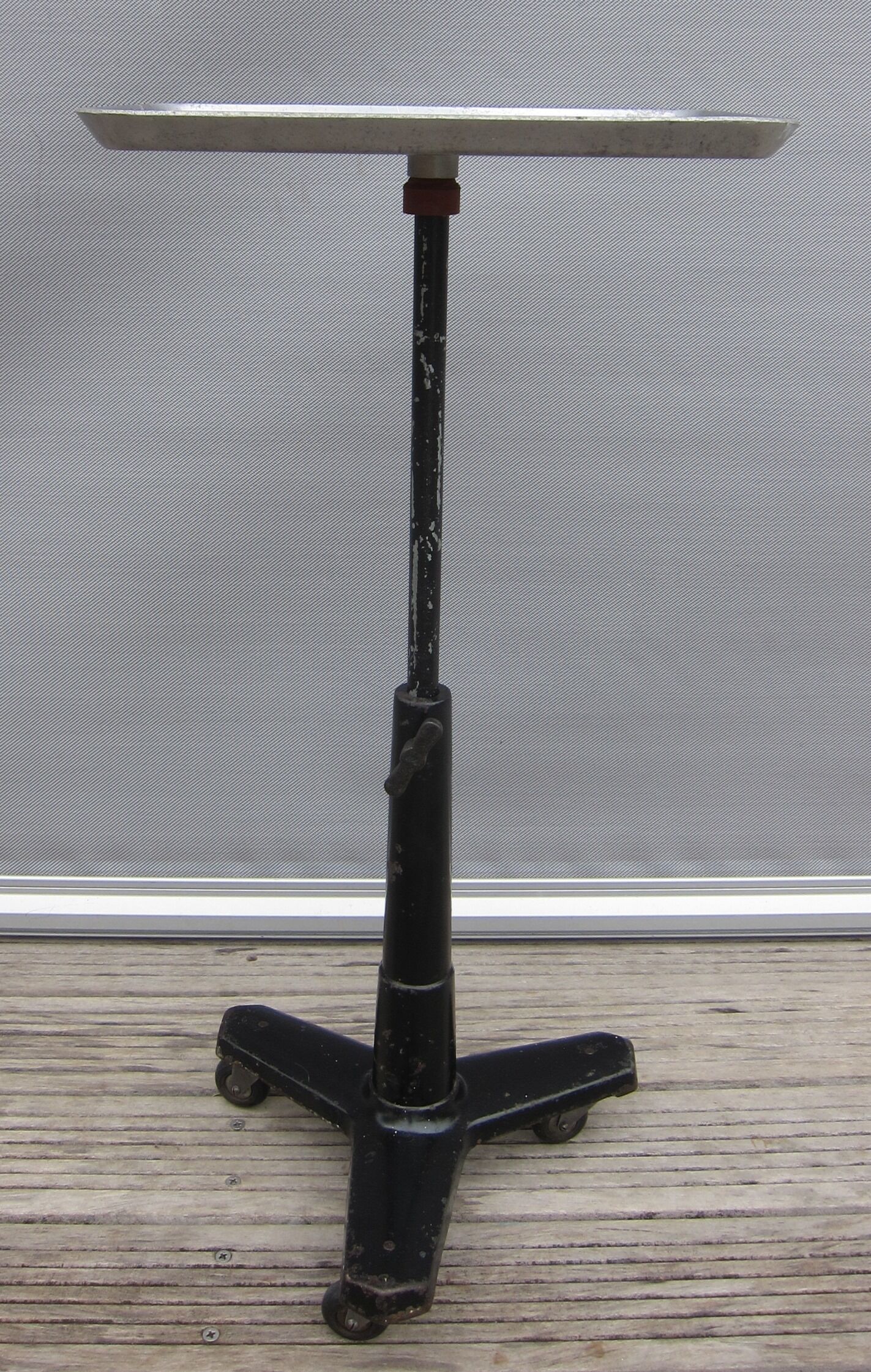 1930 dentist rolling table