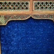 Wooden sculpted and polychrome architectural entourage – Orientalist work