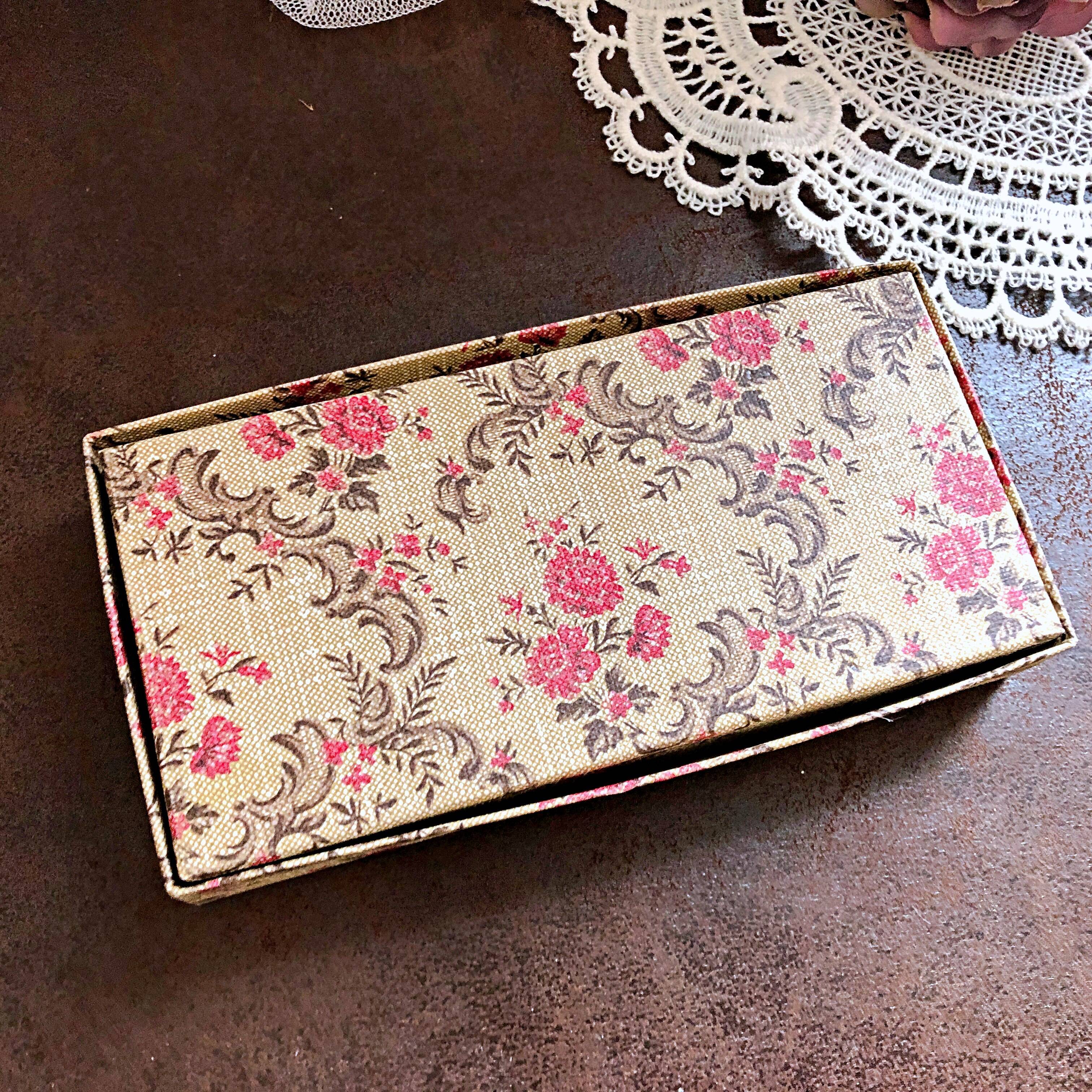 Box of 6 vintage dessert or cake forks