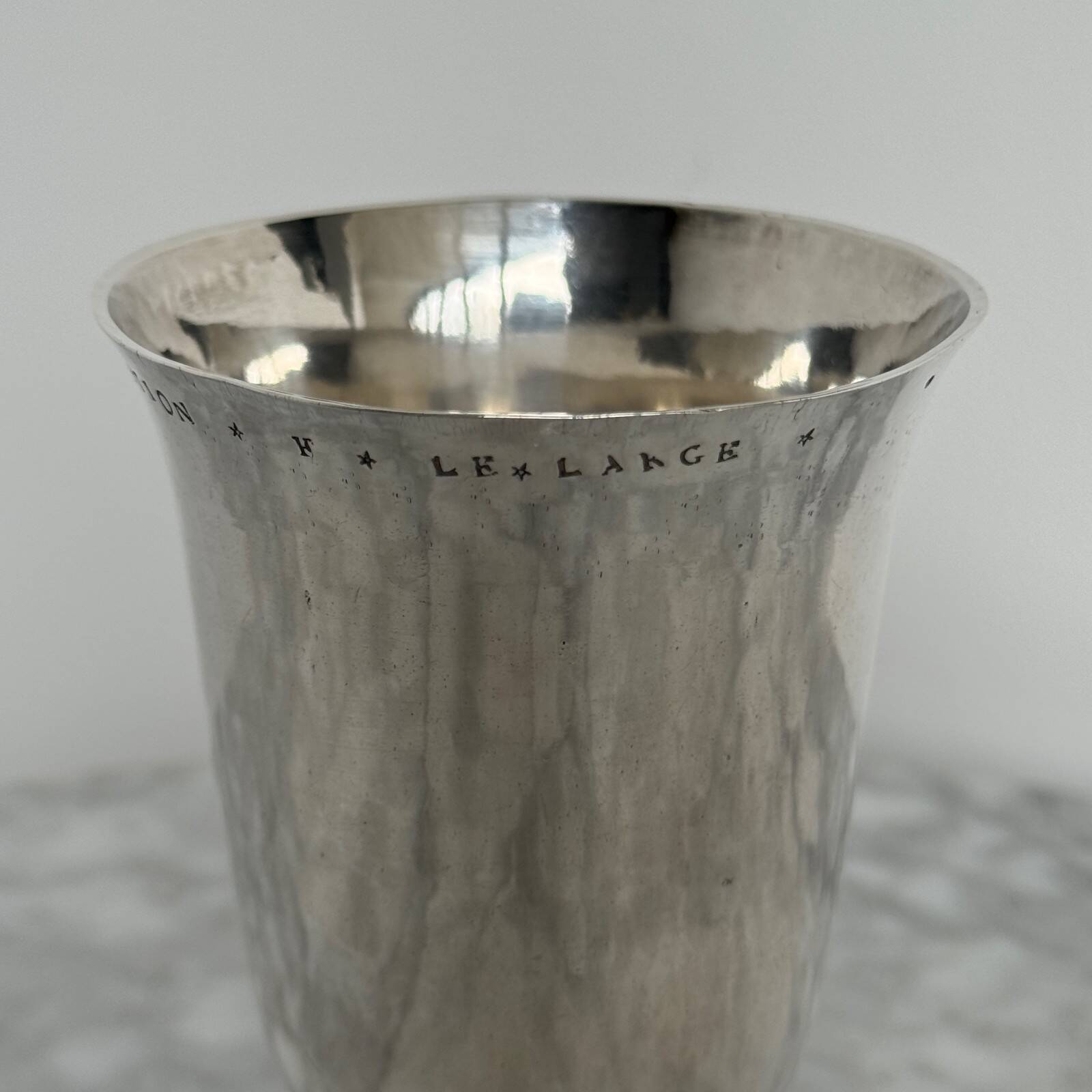 Timbale en argent XVIIIe poinçon fermiers généraux pied godronné