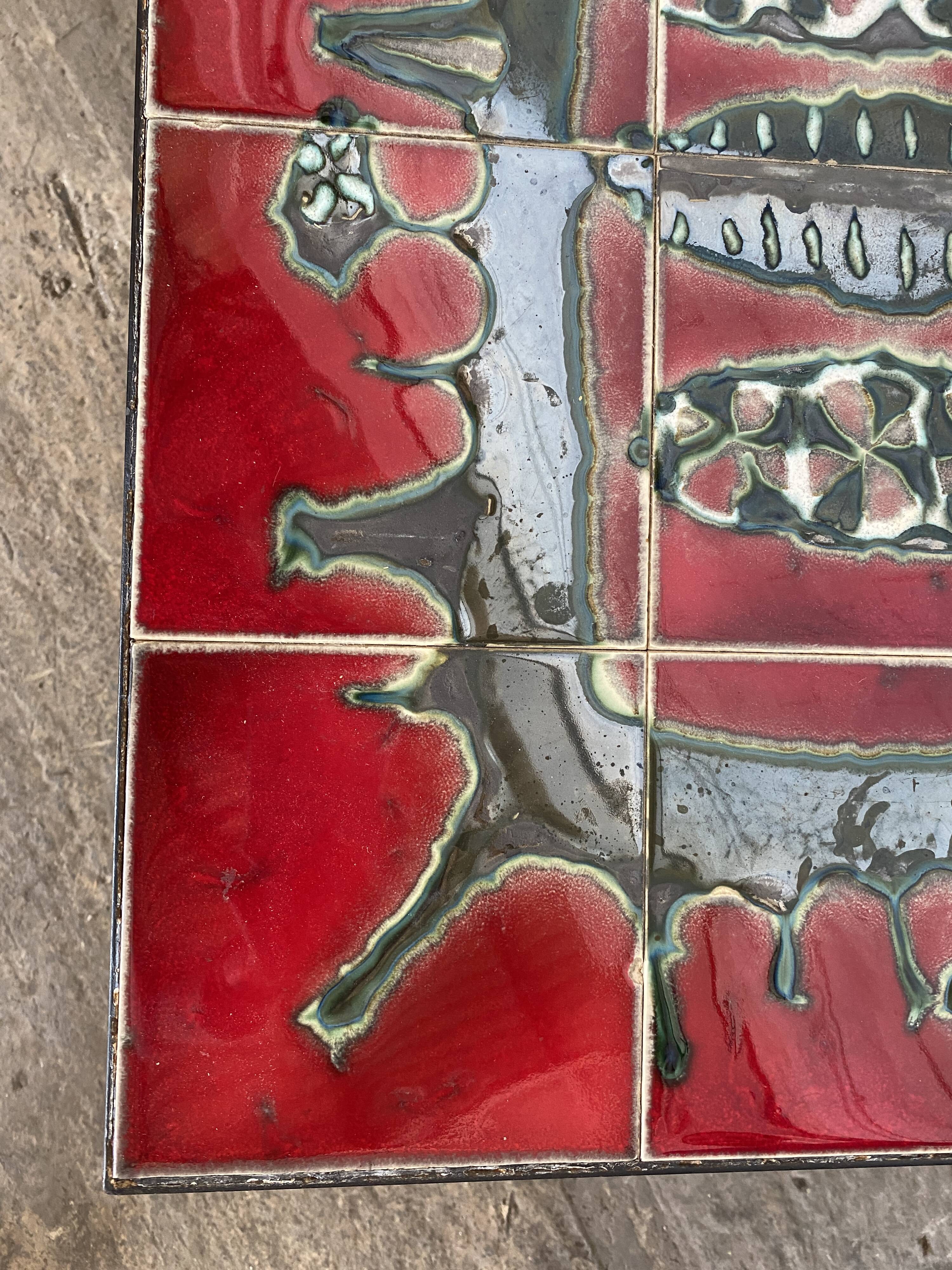 Table basse en ceramique et métal 1960 dans le goût de Roger Capron