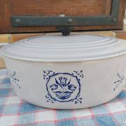 Le Creuset collection, old enamelled cast iron casserole, beautiful condition
