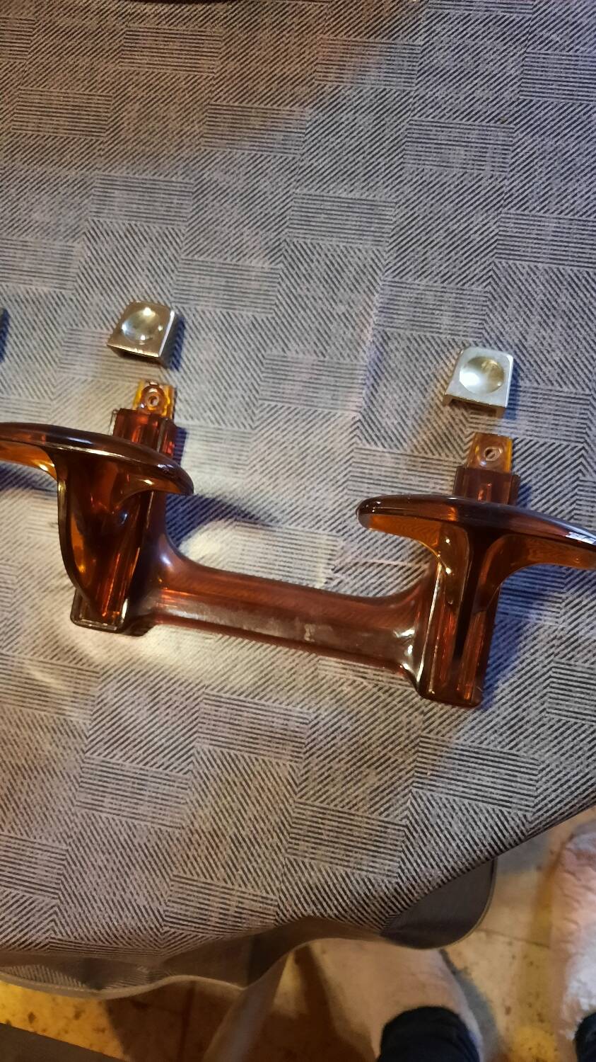 Ensemble 2 miroirs et 2 porte manteau année 70