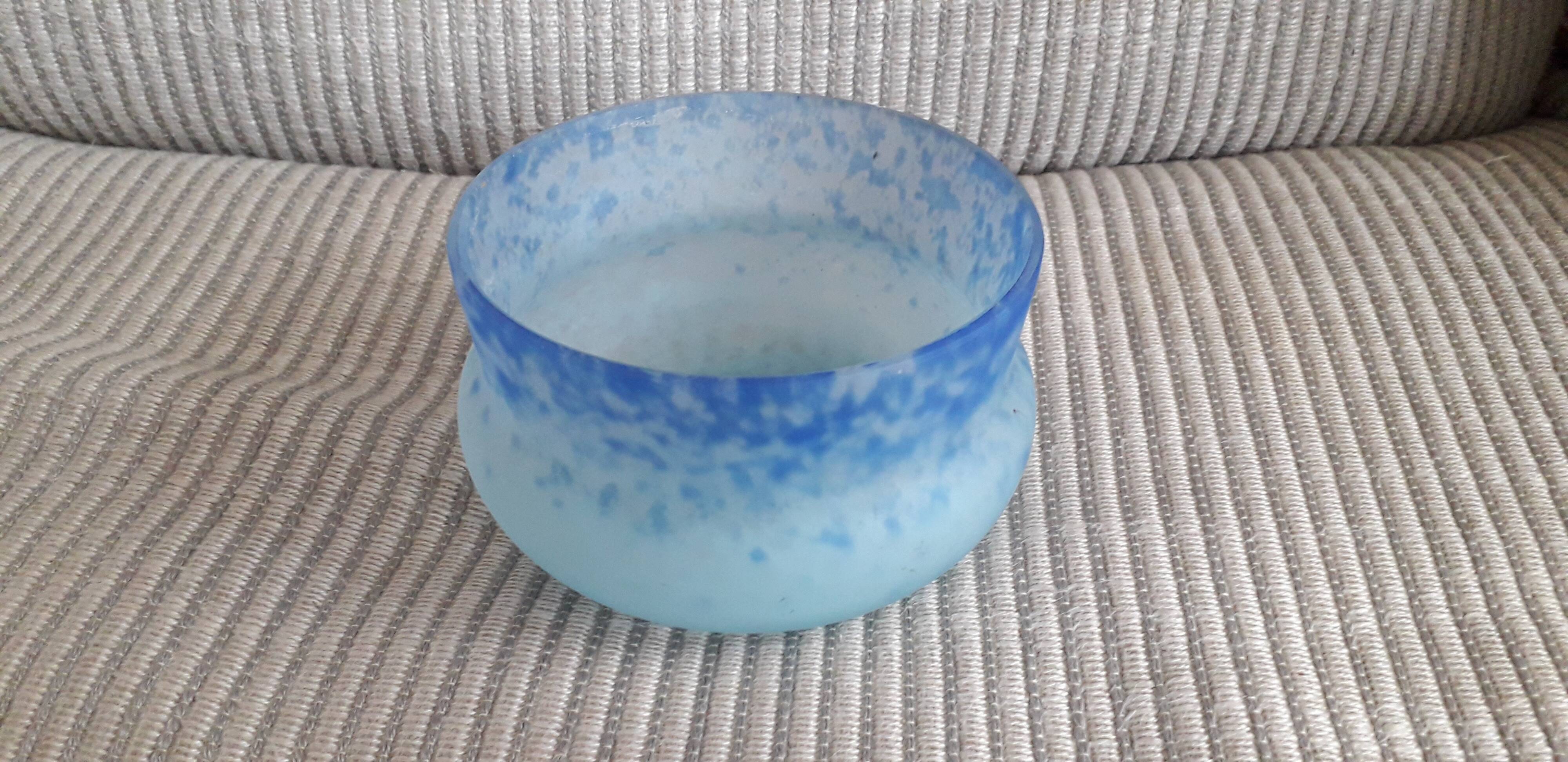 Art nouveau pocket emptier