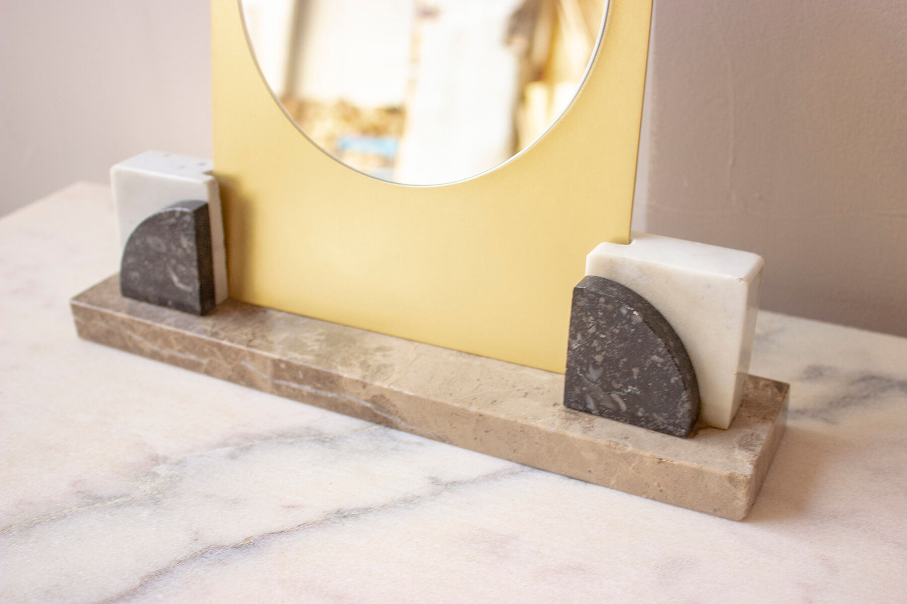 Mirror on base in brass and marble 3 colors