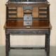 Bureau chinois sculpté à la main vers 1940 avec fauteuil assorti