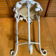 Table Appoint Guéridon Ancien Métal Blanc Décor Fleurs Vintage #E383