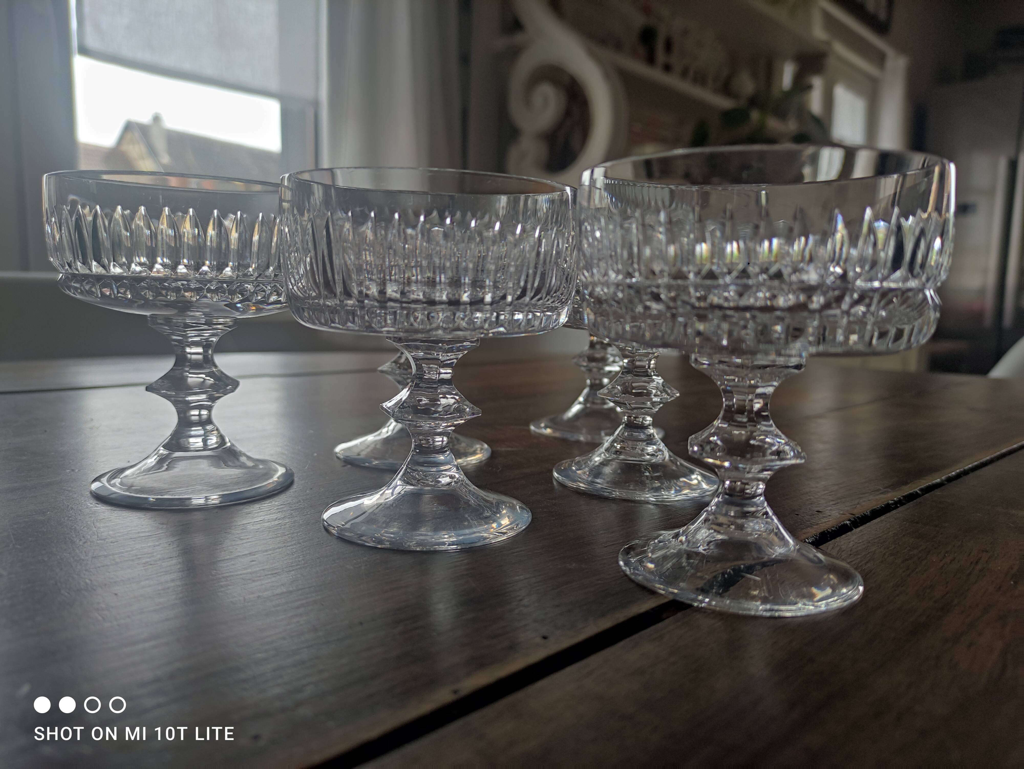 Lot de 6 coupes à champagne en cristal ciselé ancien petite contenance