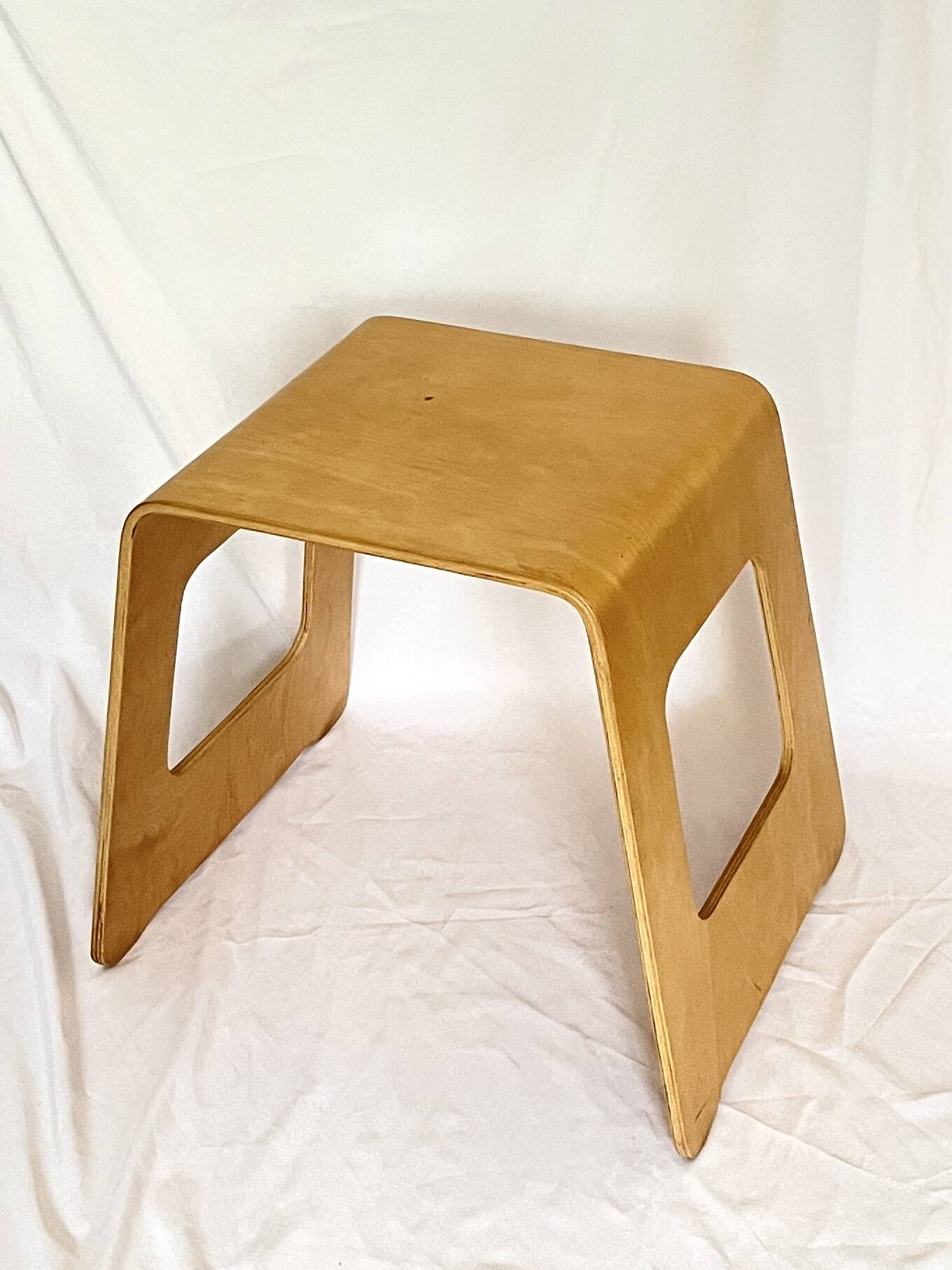 Tabouret/Table d'appoint en contreplaqué vintage Benjamin Birch, Lisa Norinder pour IKEA