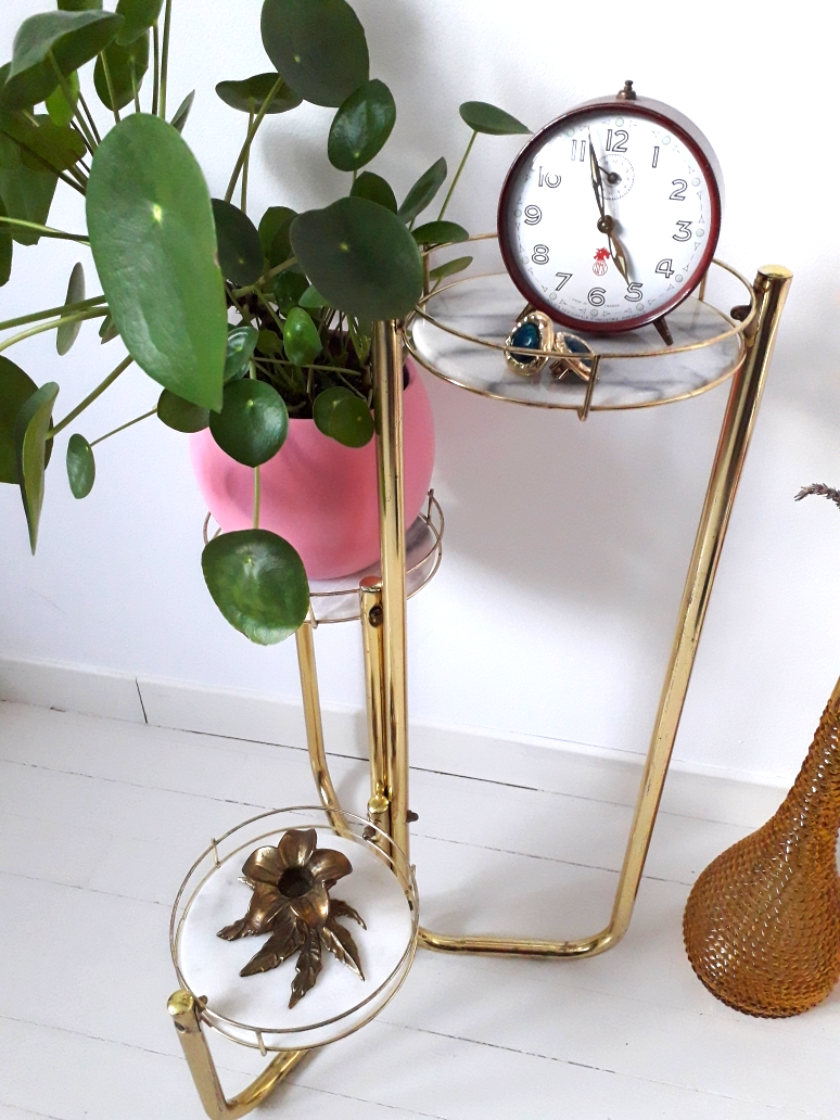 Brass plant holder