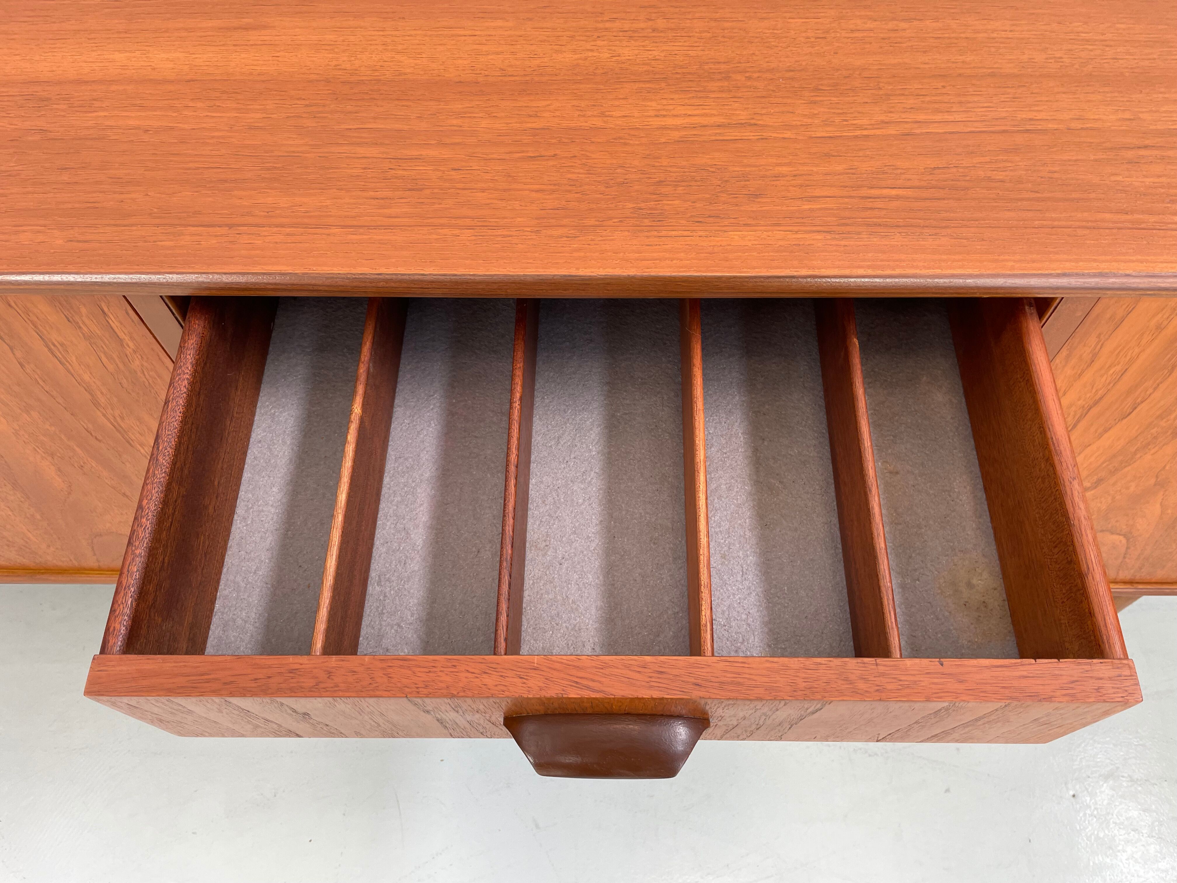 Enfilade en teck G-Plan années 1960