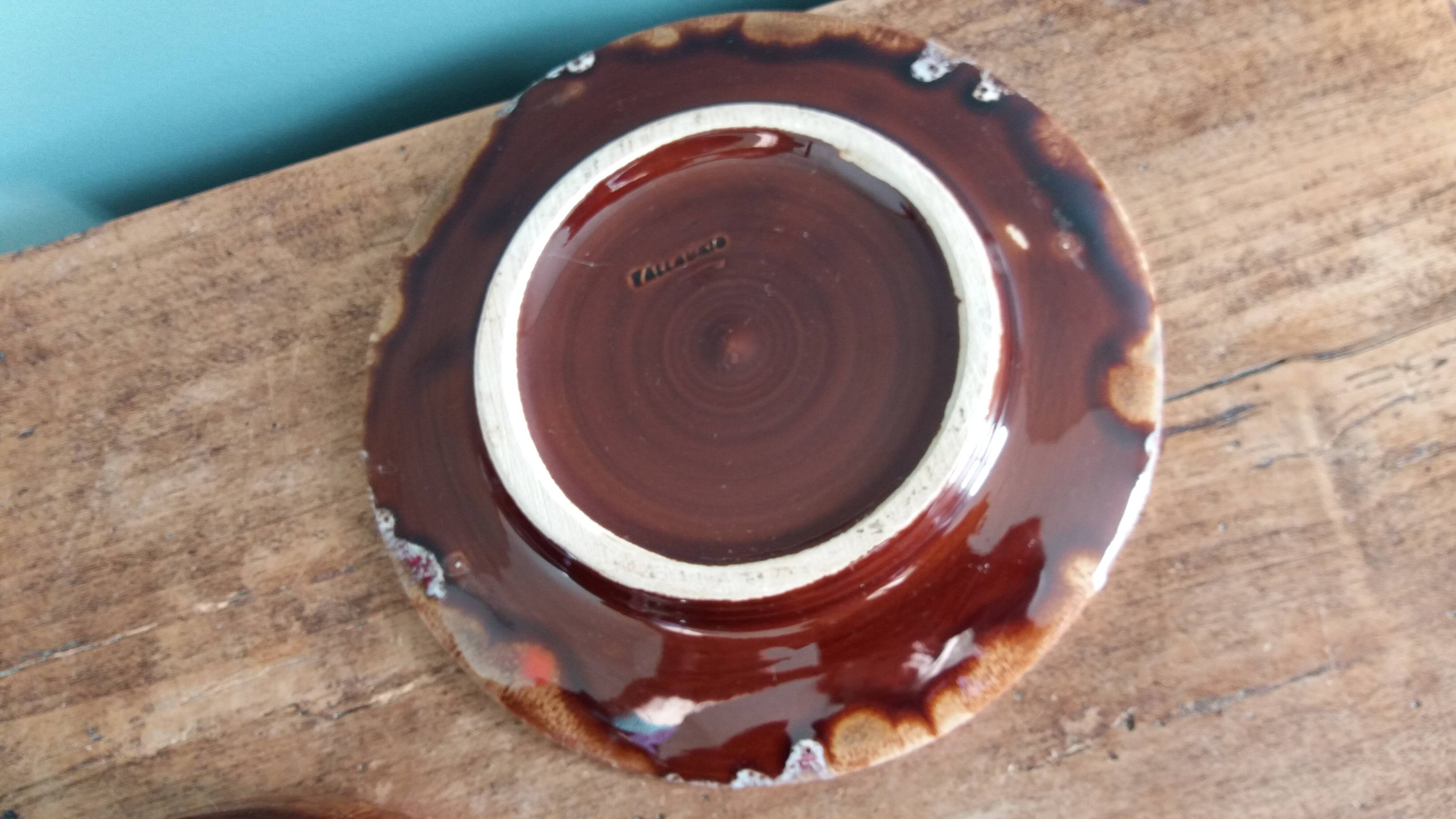 Cup, saucer, breakfast, Vallauris in flame-patterned ceramic.