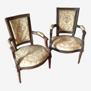Paire de fauteuils cabriolet de style Louis XVI, XIXe siècle