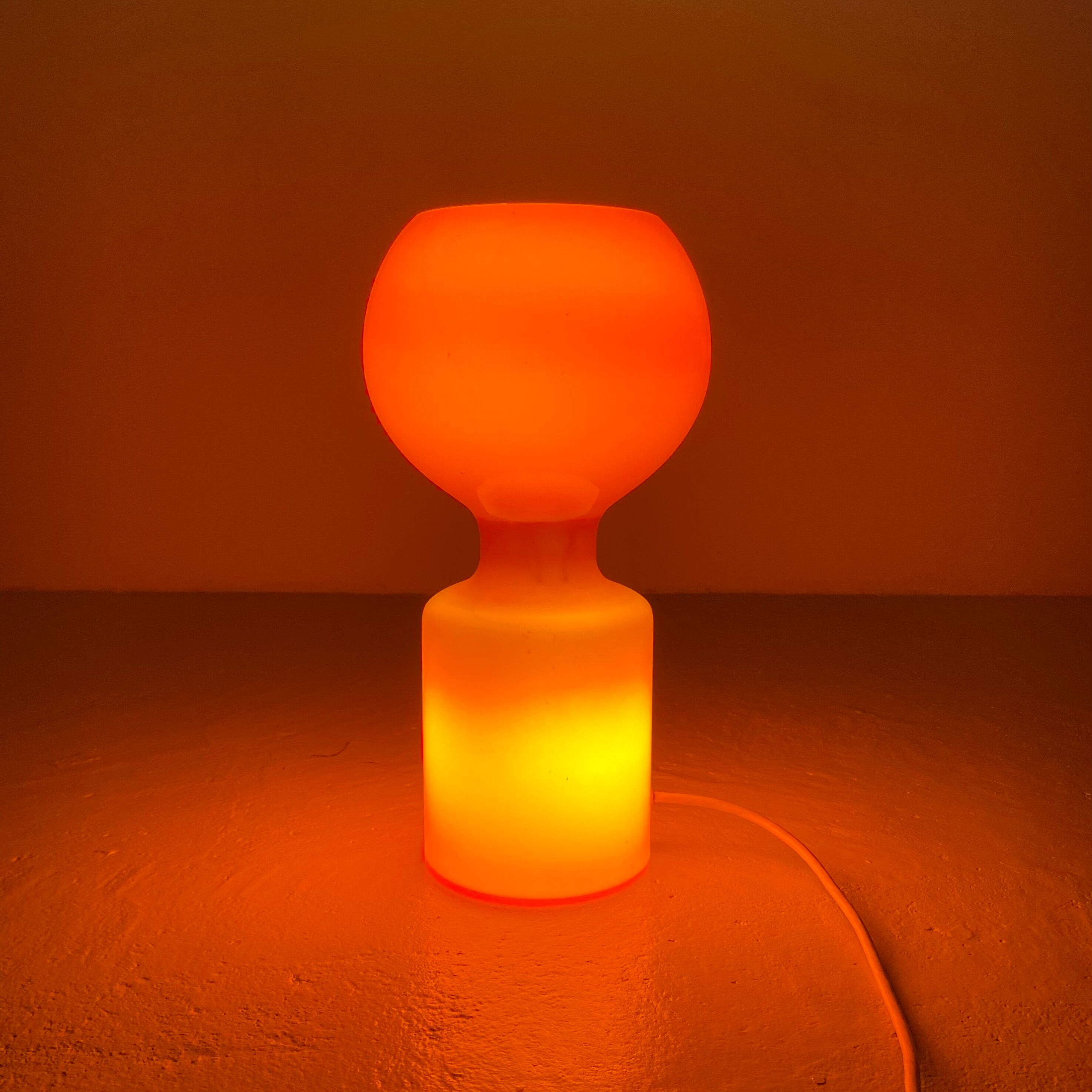 Grande lampe Tahiti by Jean-Paul Edmonds Alt. 1960