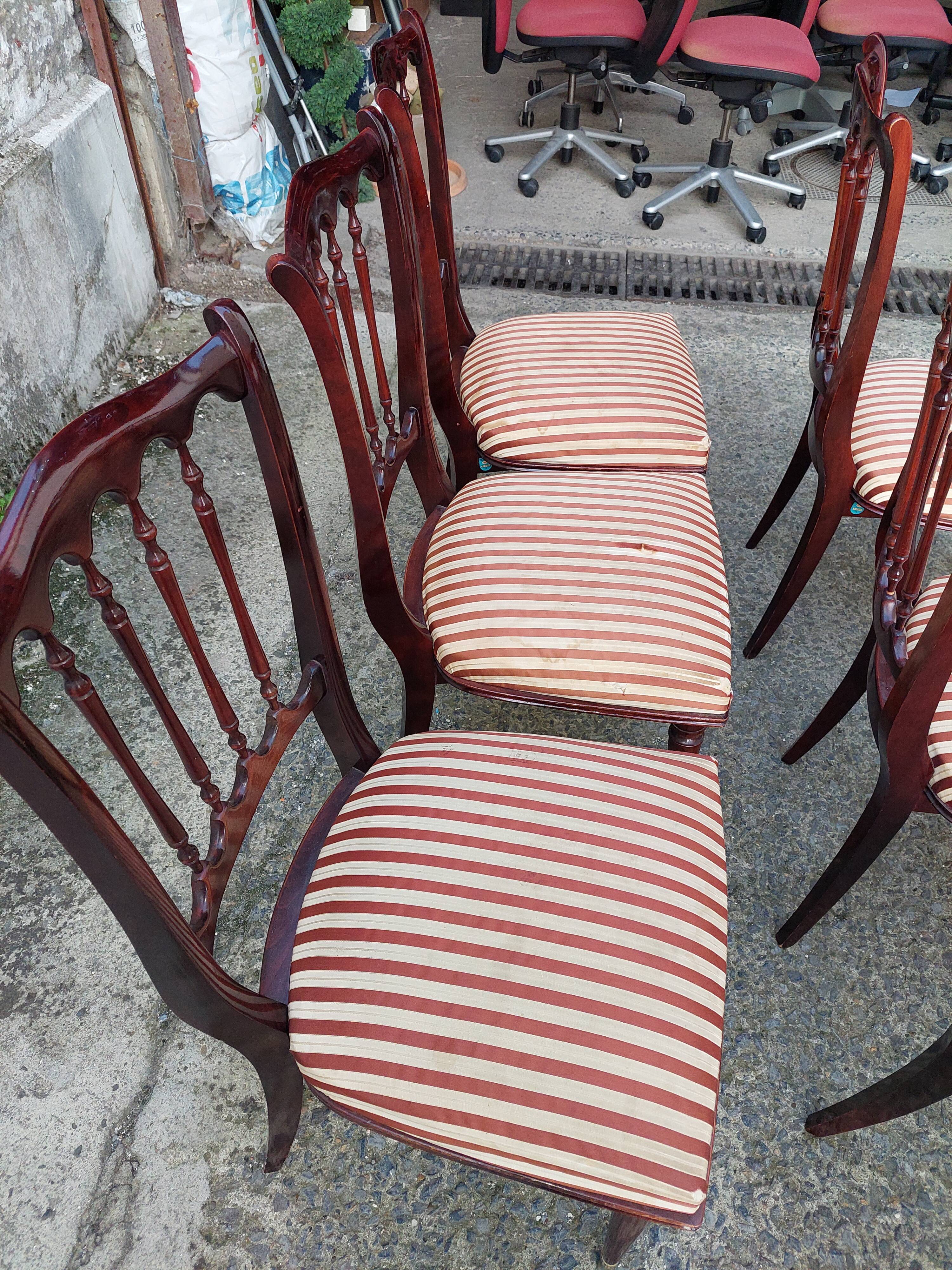 Lot oval table and 6 vintage chairs used