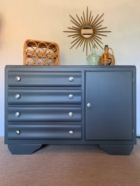 Commode vintage