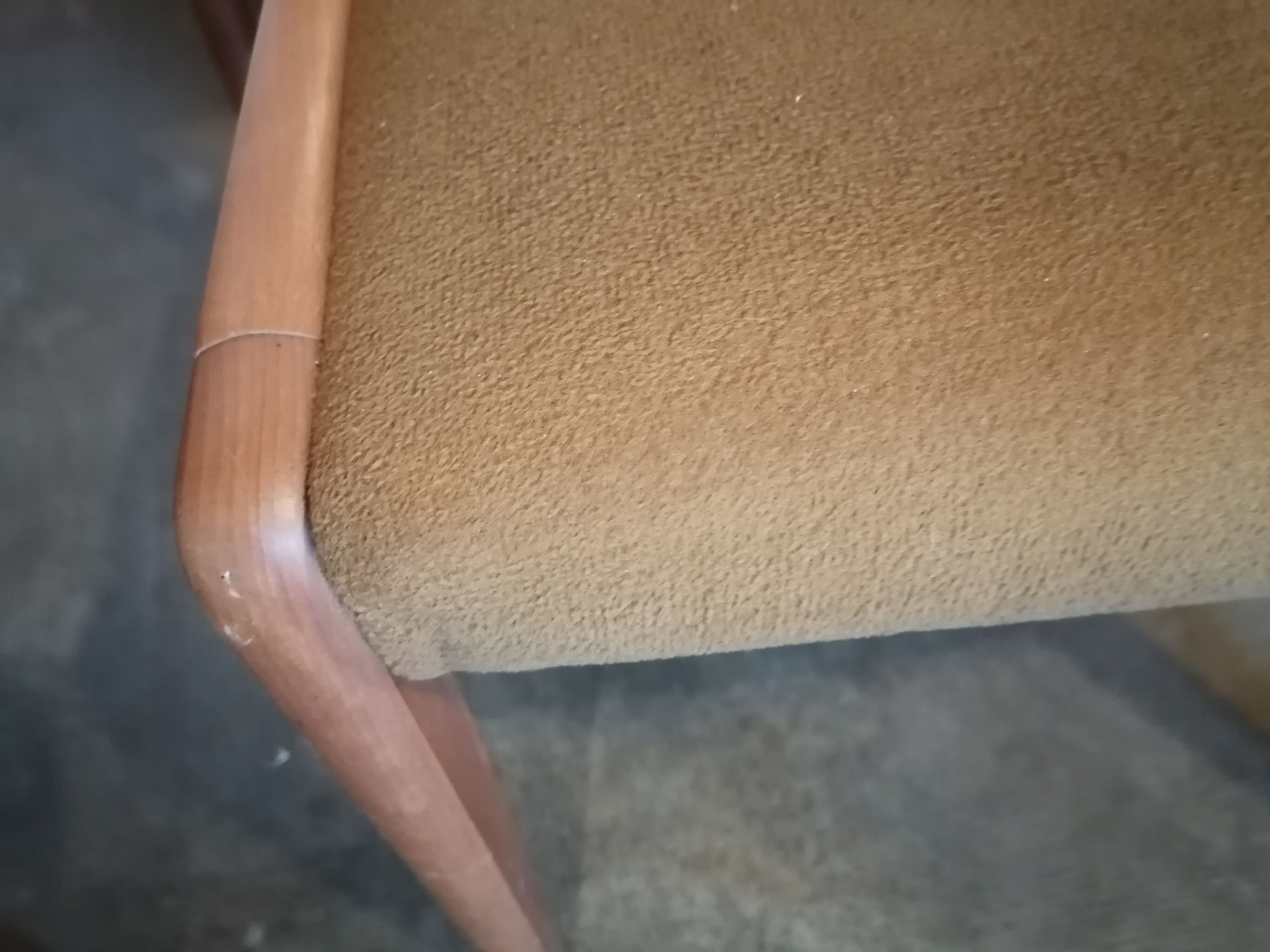 Lot de 2 chaises scandinaves teck velours 1960