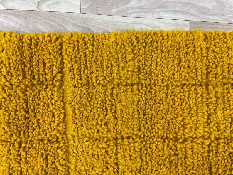 Traditional yellow Moroccan wool rug size 150 x 250 cm