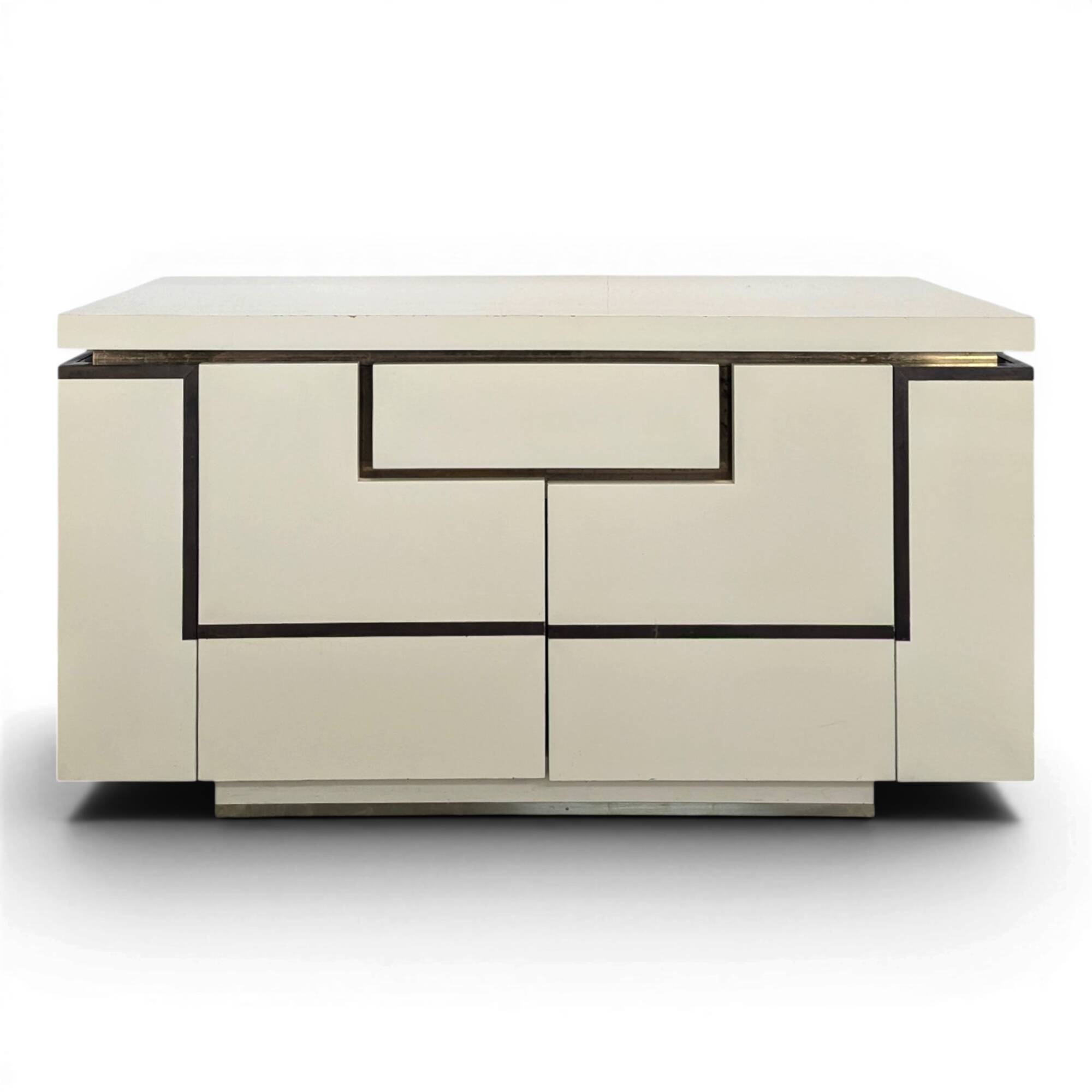 White lacquered enfilade by Jean Claude Mahey published by Rochebobois.
