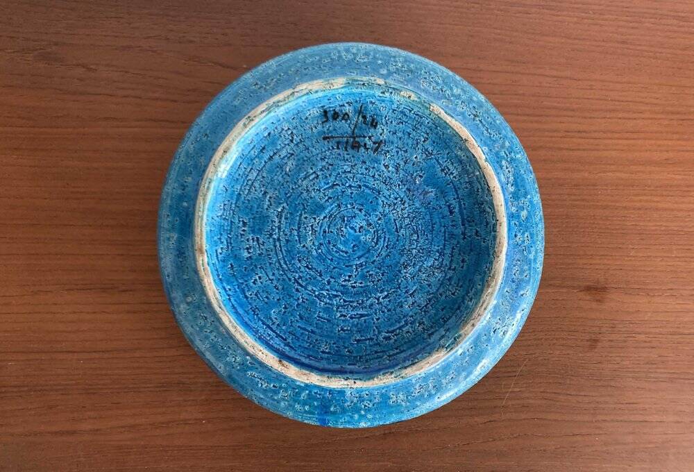 Fish pottery bowl by Aldo Londi for Bitossi, Italy, 1960s.
