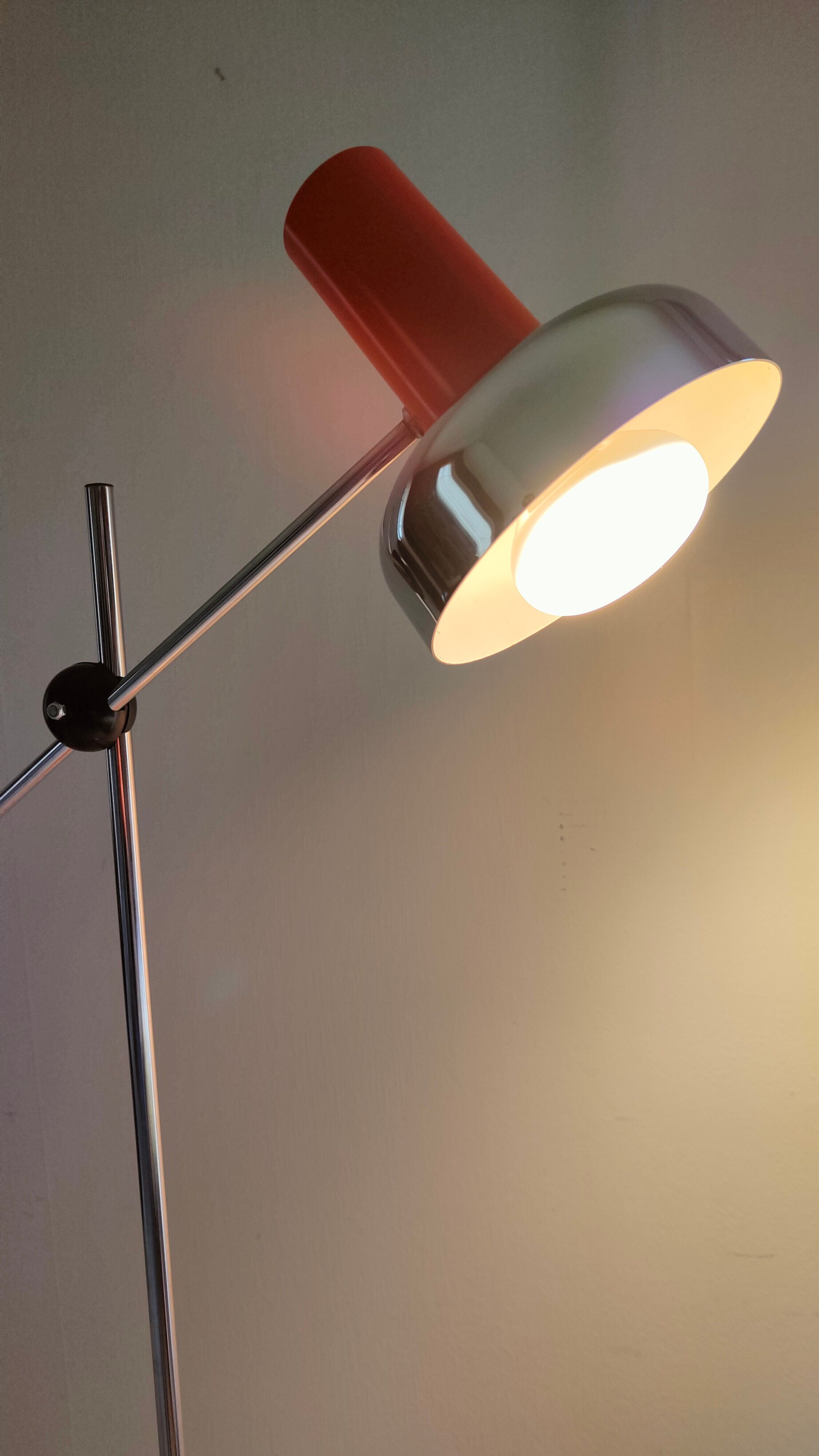 Articulated floor lamp, 1970