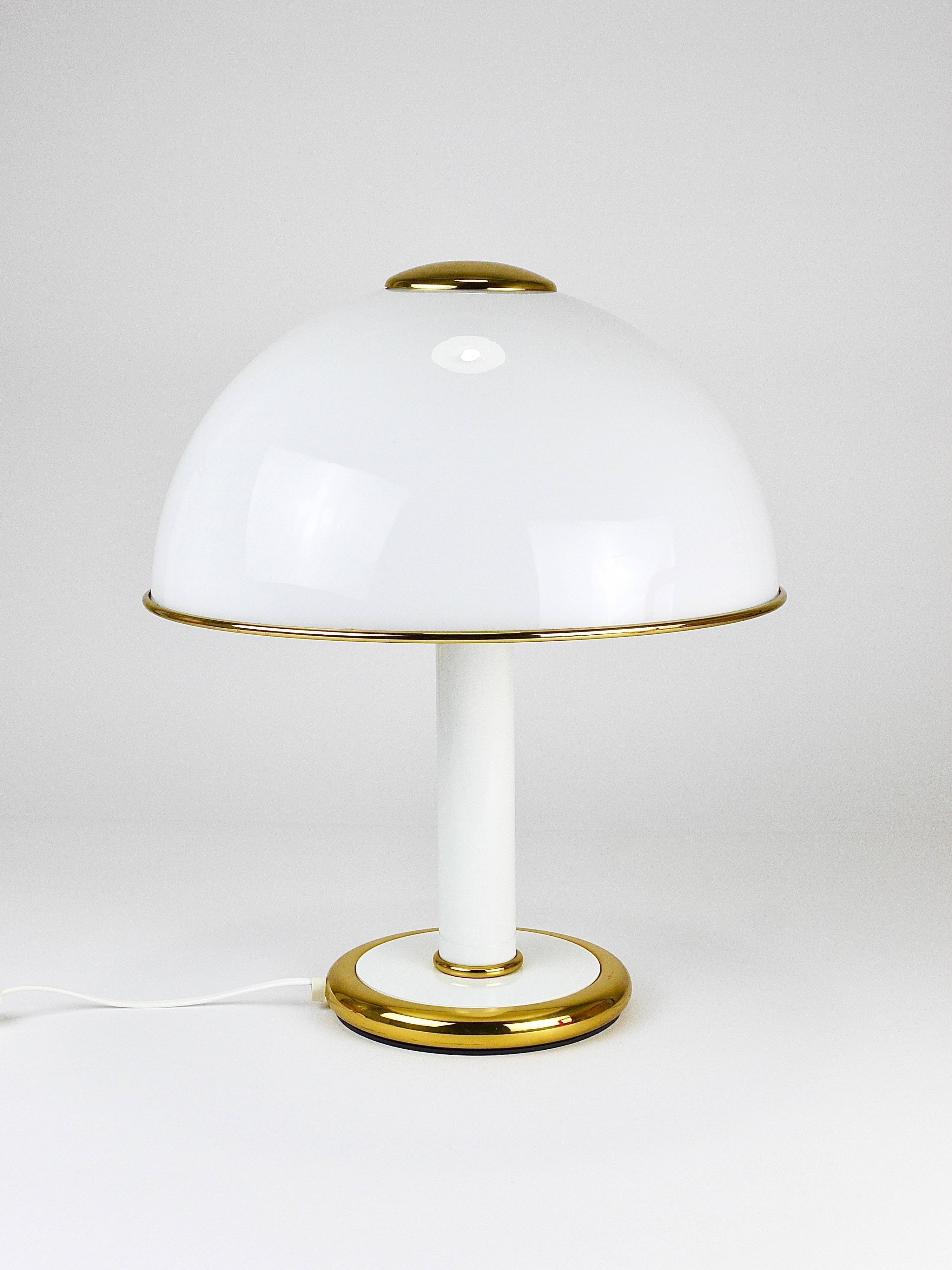 F. Fabbian Mushroom Table Lamp in White and Gold Murano Glass, Italy, 1970s