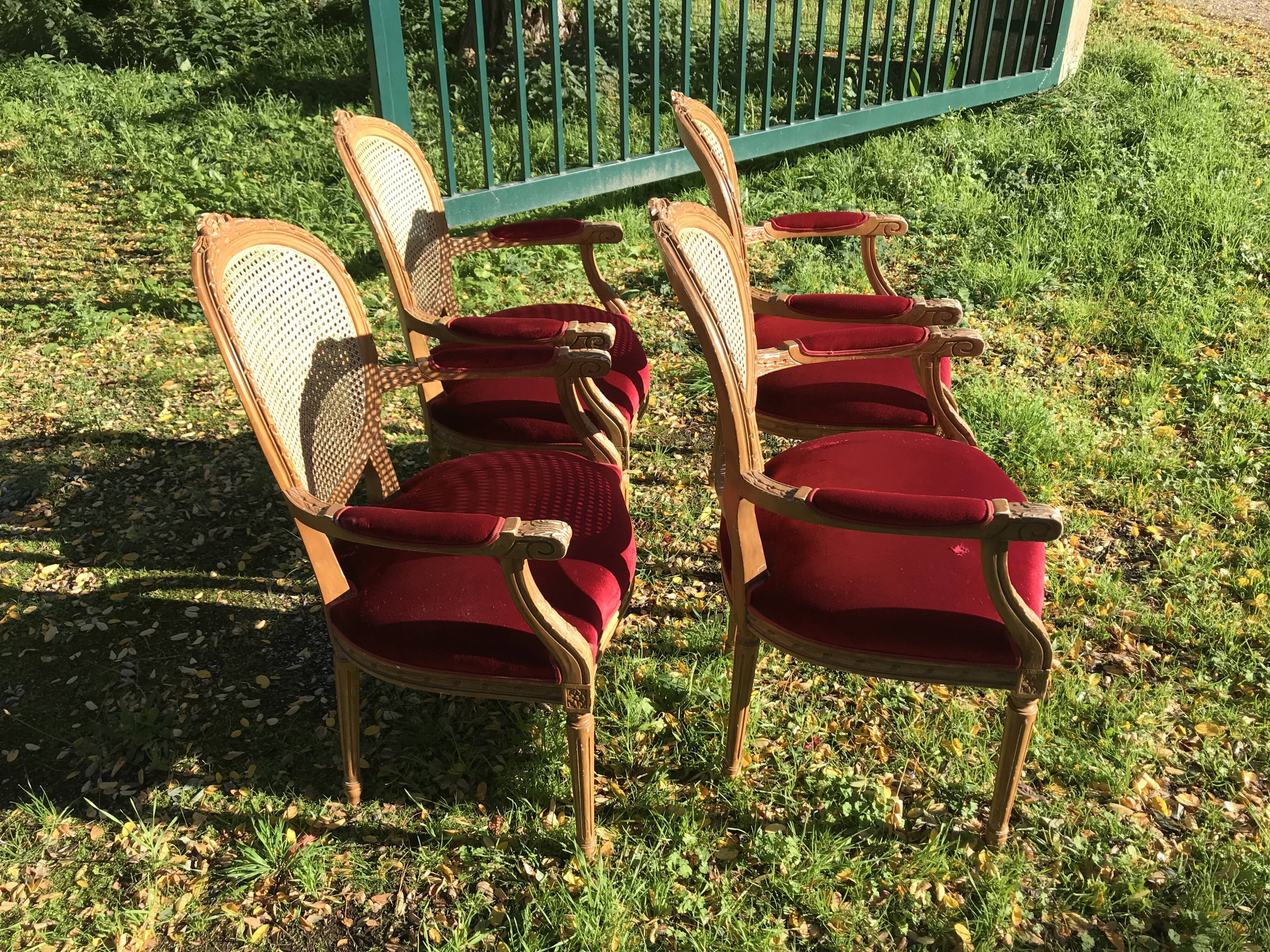 Suite of 4 Louis XVI armchairs