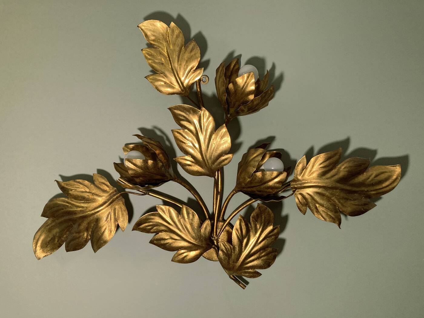 Hans Kögl wall light in gold metal 1970.