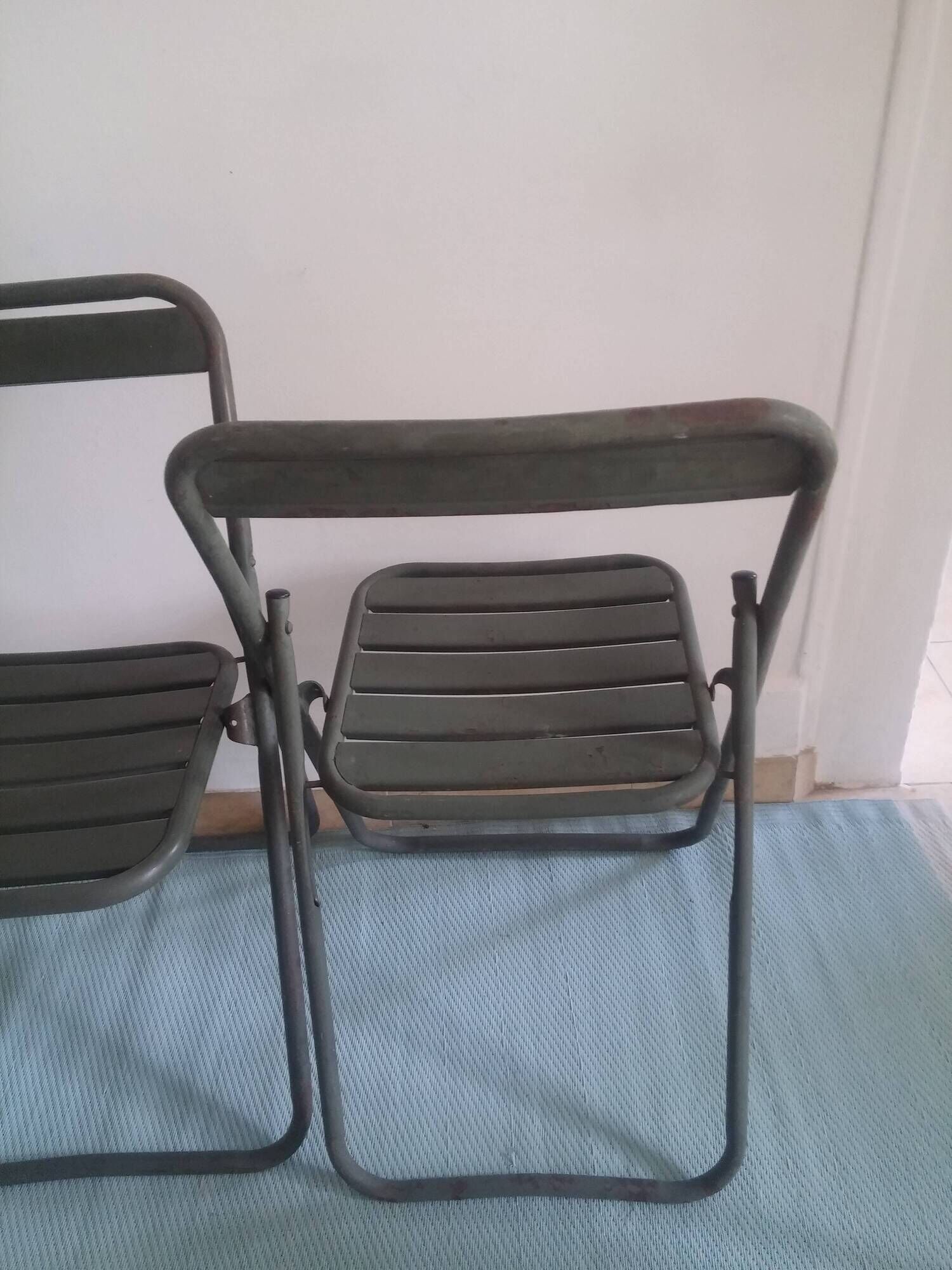 Lot of 3 folding chairs in vintage khaki military metal
