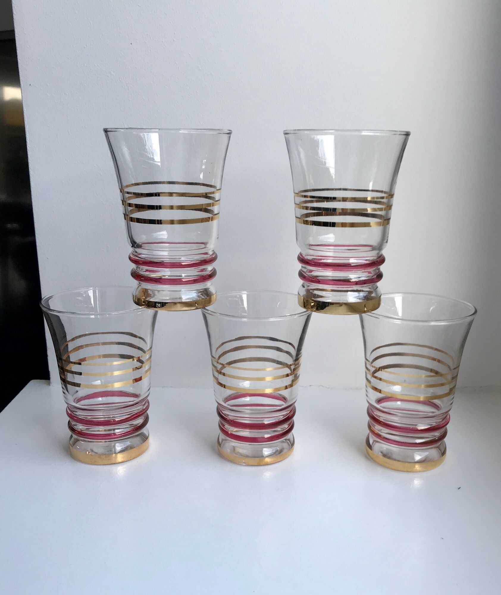 Set of 5 red and gold spiral water glasses 50-60s