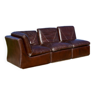 Modular sofa made up of 3 leather armchairs. Circa 1970