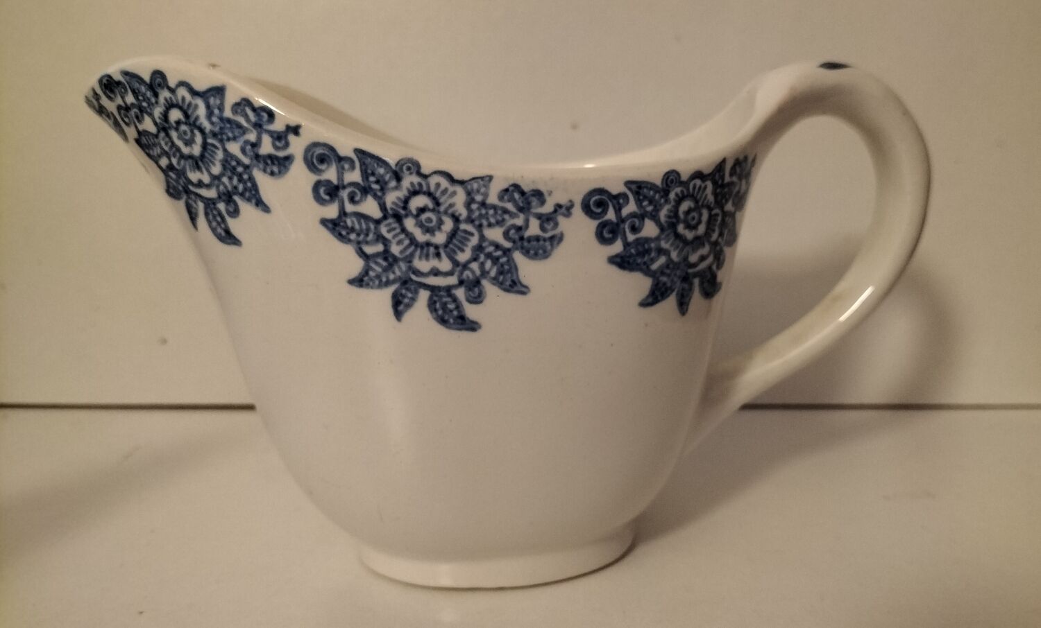 Old sauce boat Longwy