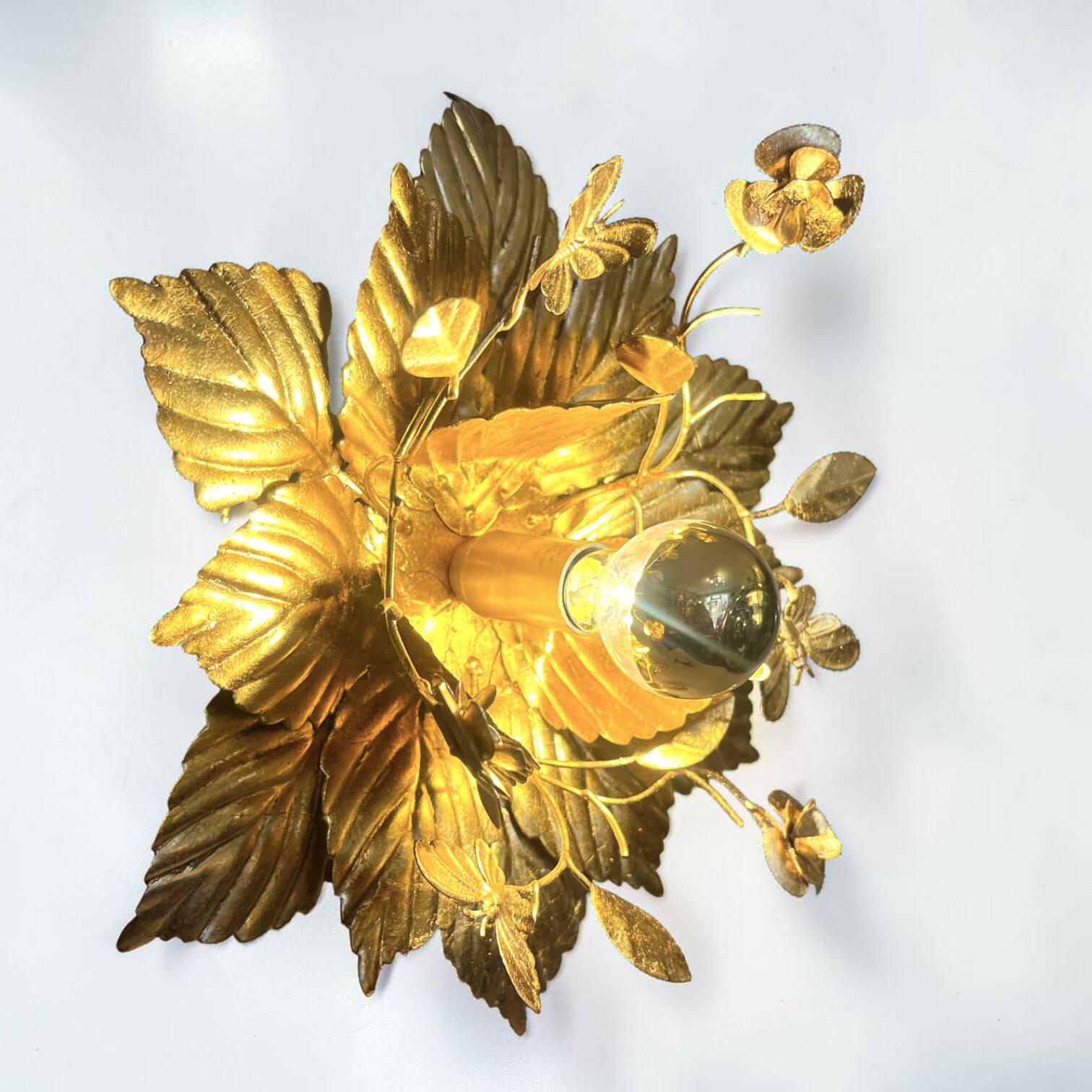 Vintage gold leaf metal flower wall light Florentine wall sconce