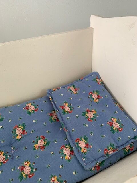 Antique doll bed