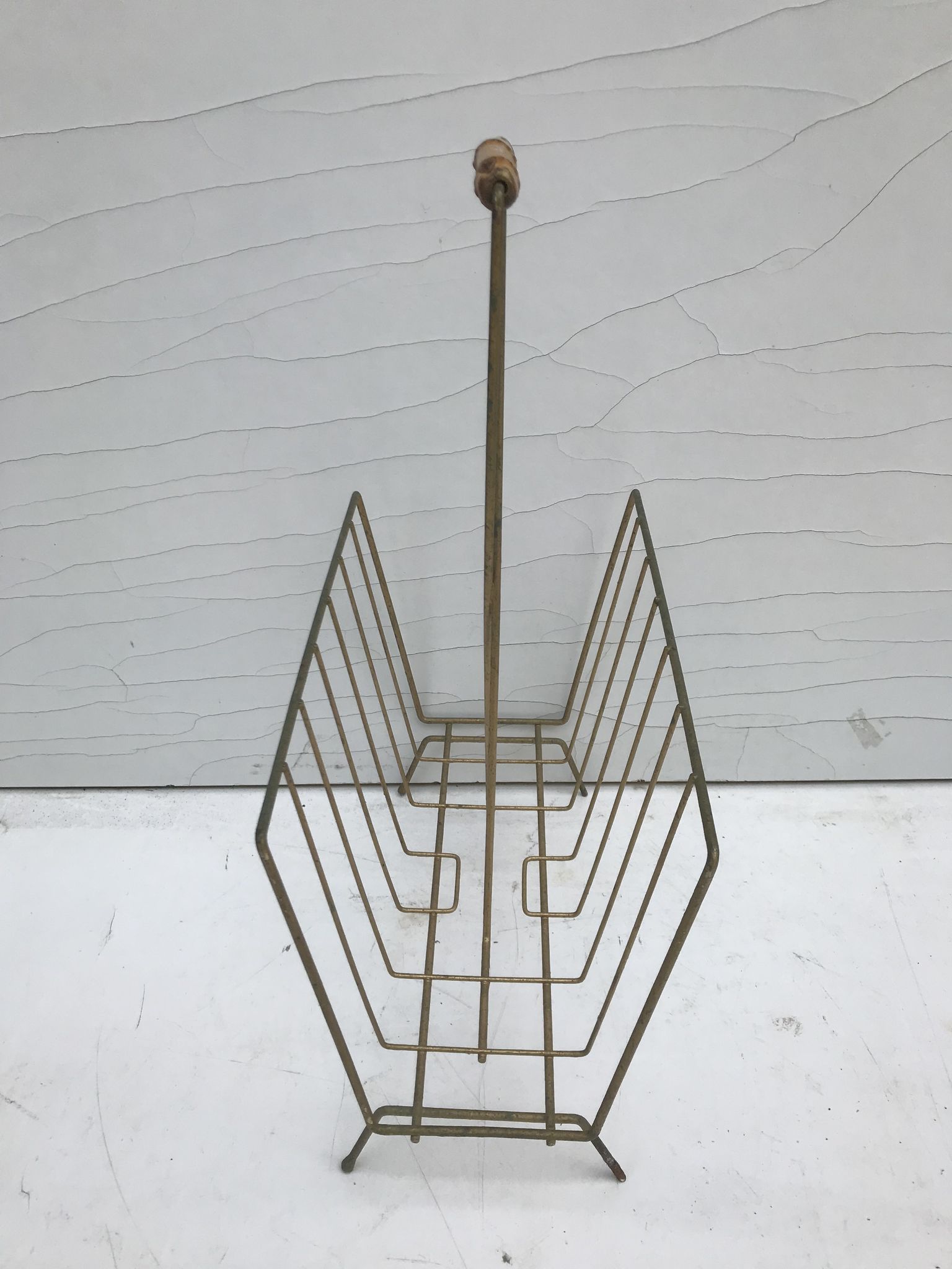 Magazine holder in golden metal and its handle is in bamboo, 1960 vintage