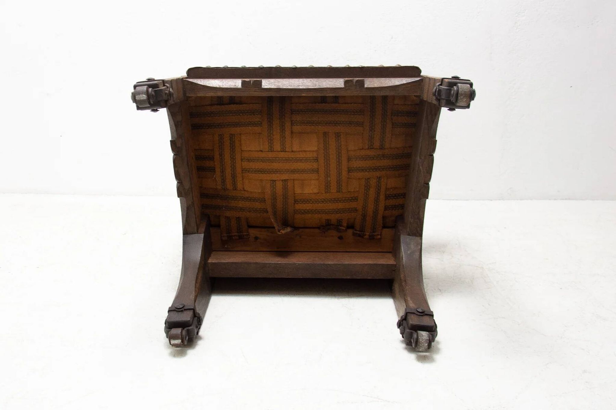 Chaise de trône massive de la fin du 19e siècle