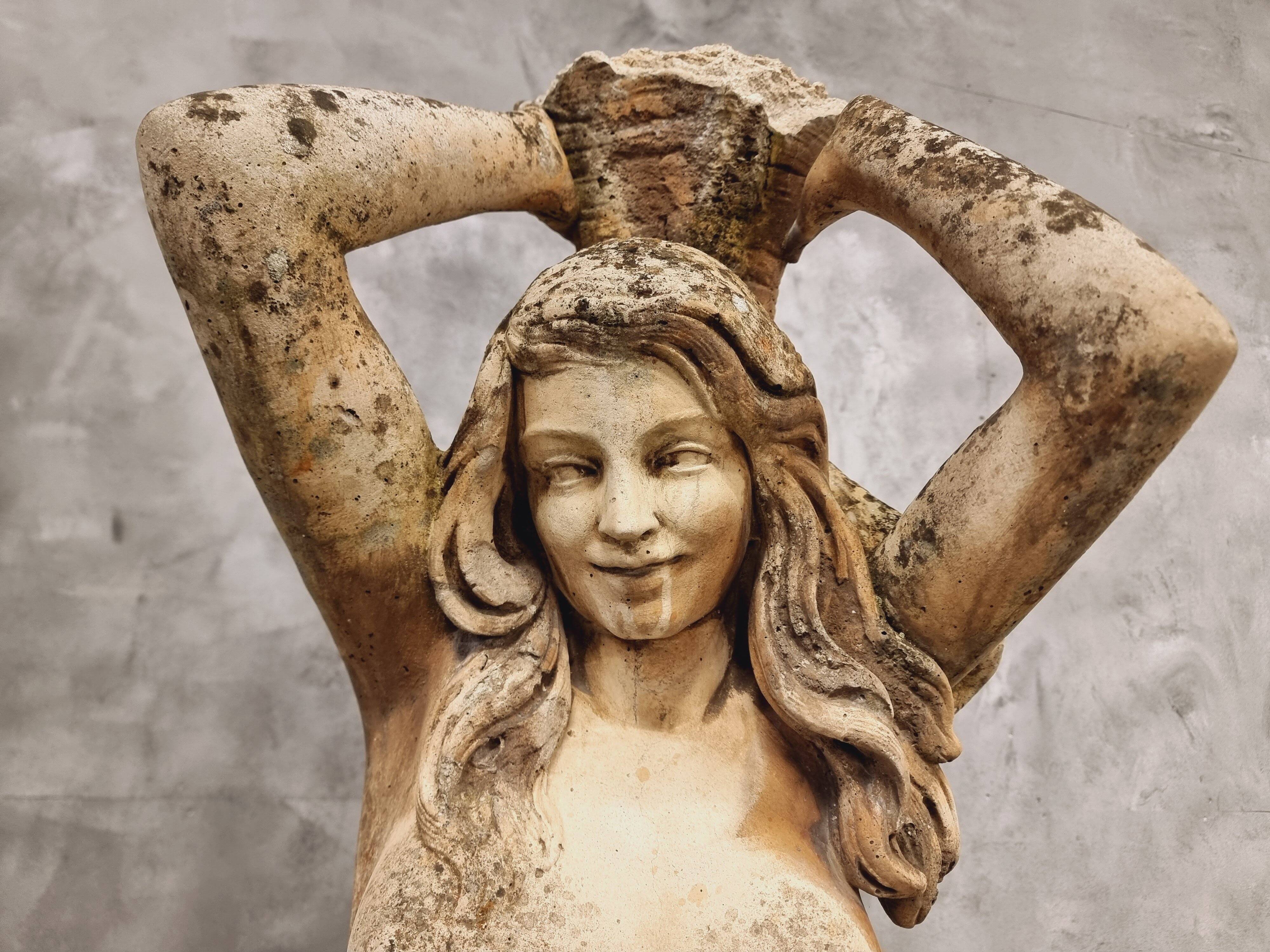 Statue de jardin ancienne en pierre sculpture française hauteur 175 cm
