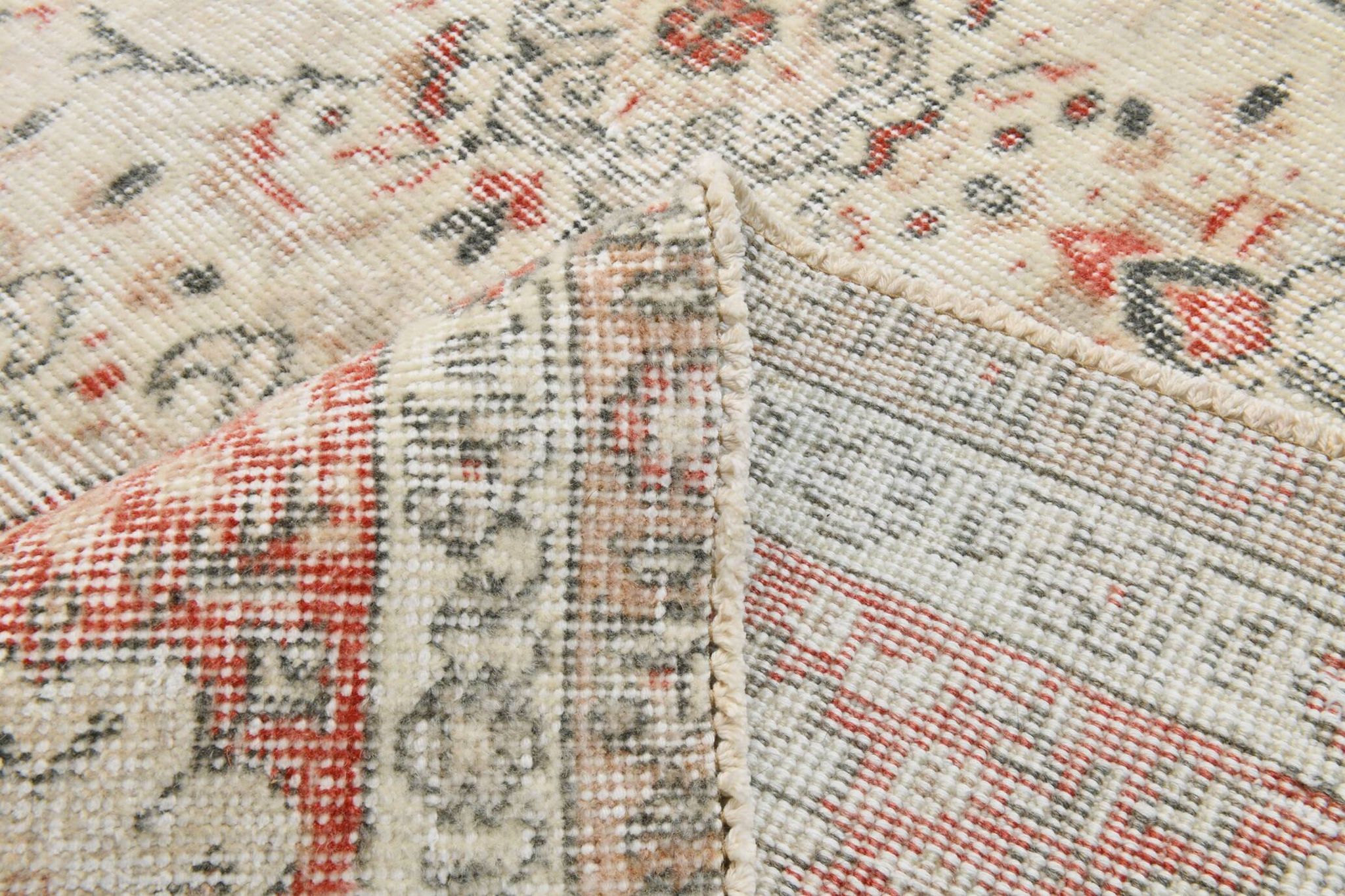 Tapis persan vintage à motif floral