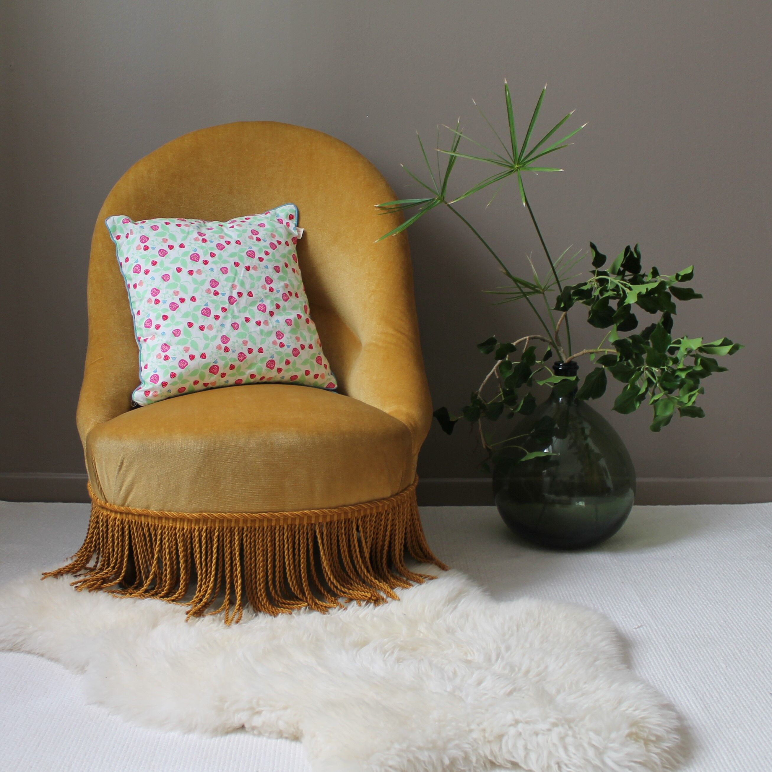 Fauteuil crapaud vintage couleur safran