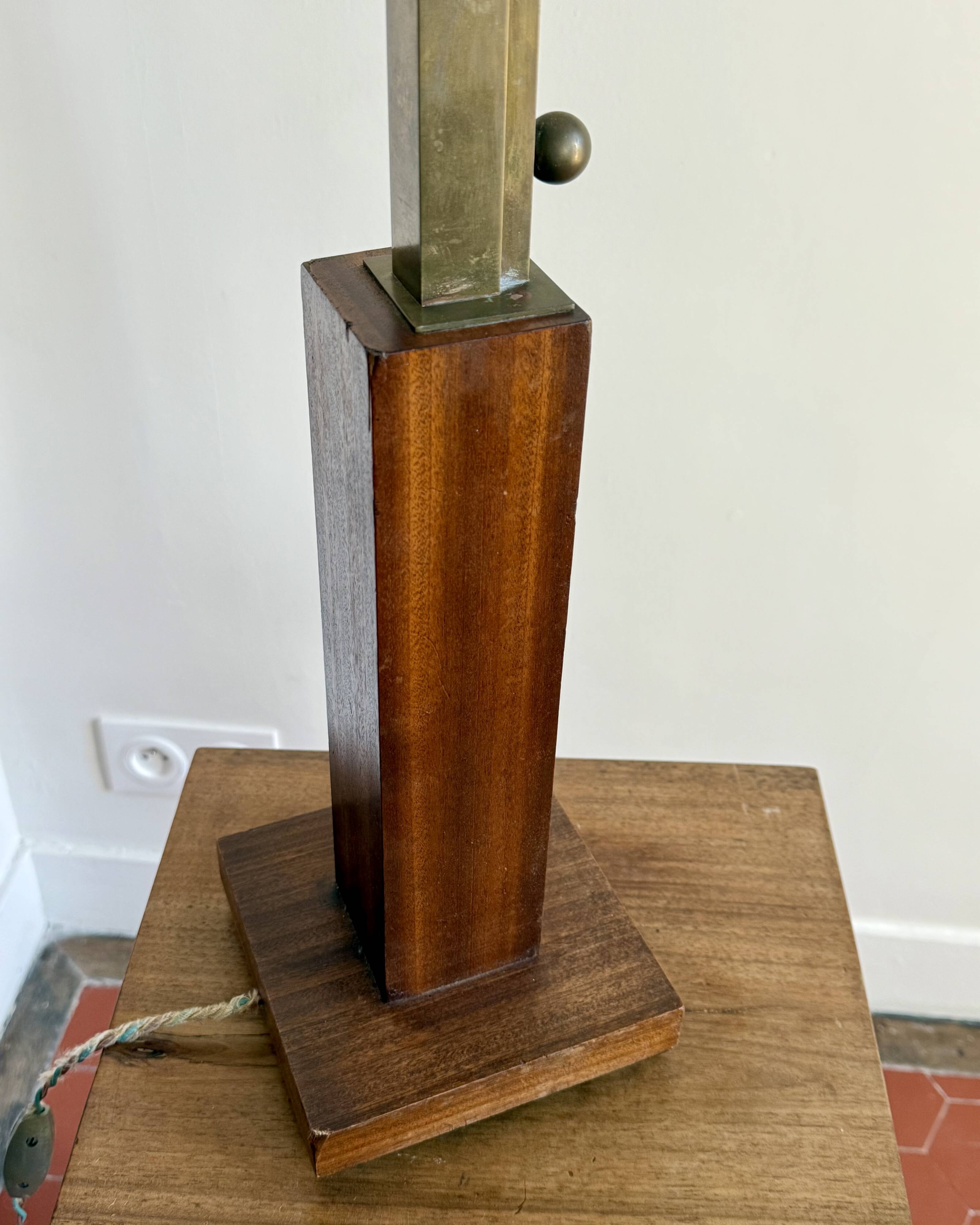 Art Deco table lamp in wood and brass