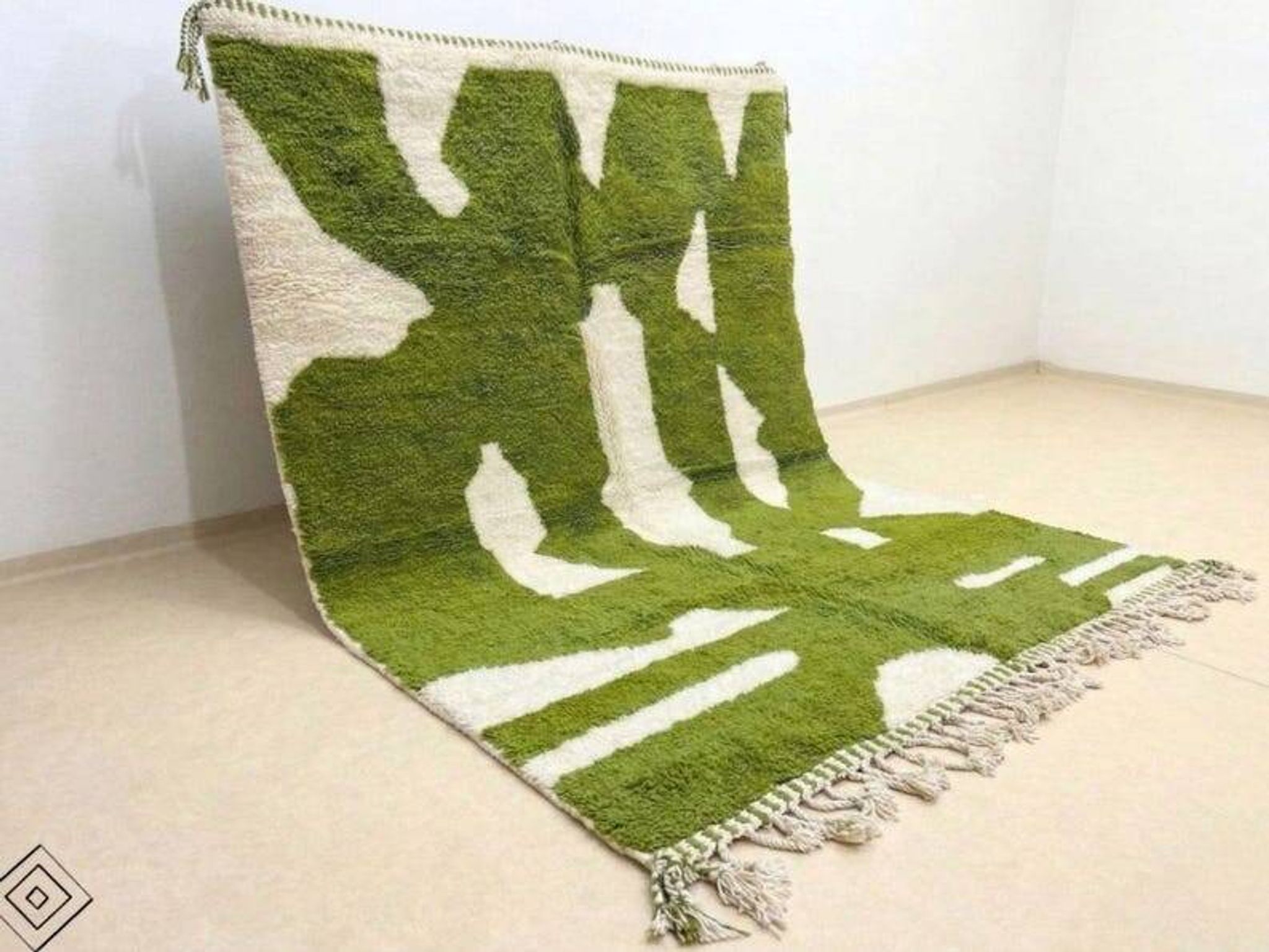 Unique Berber Moroccan rug 250cm x 200cm