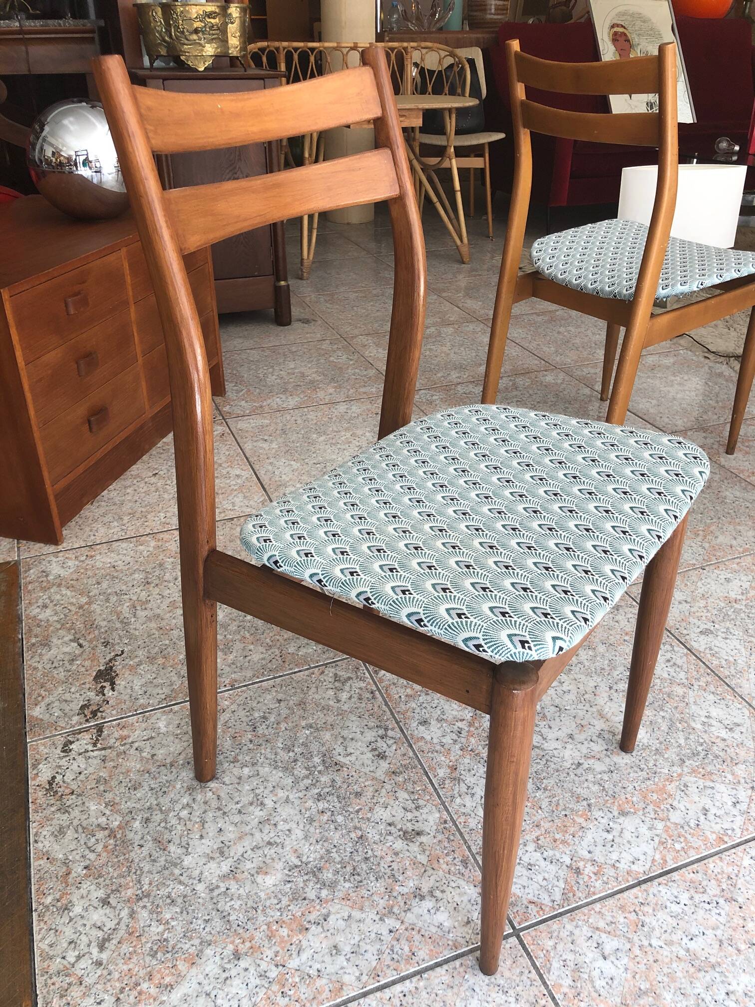 6 Scandinavian chairs