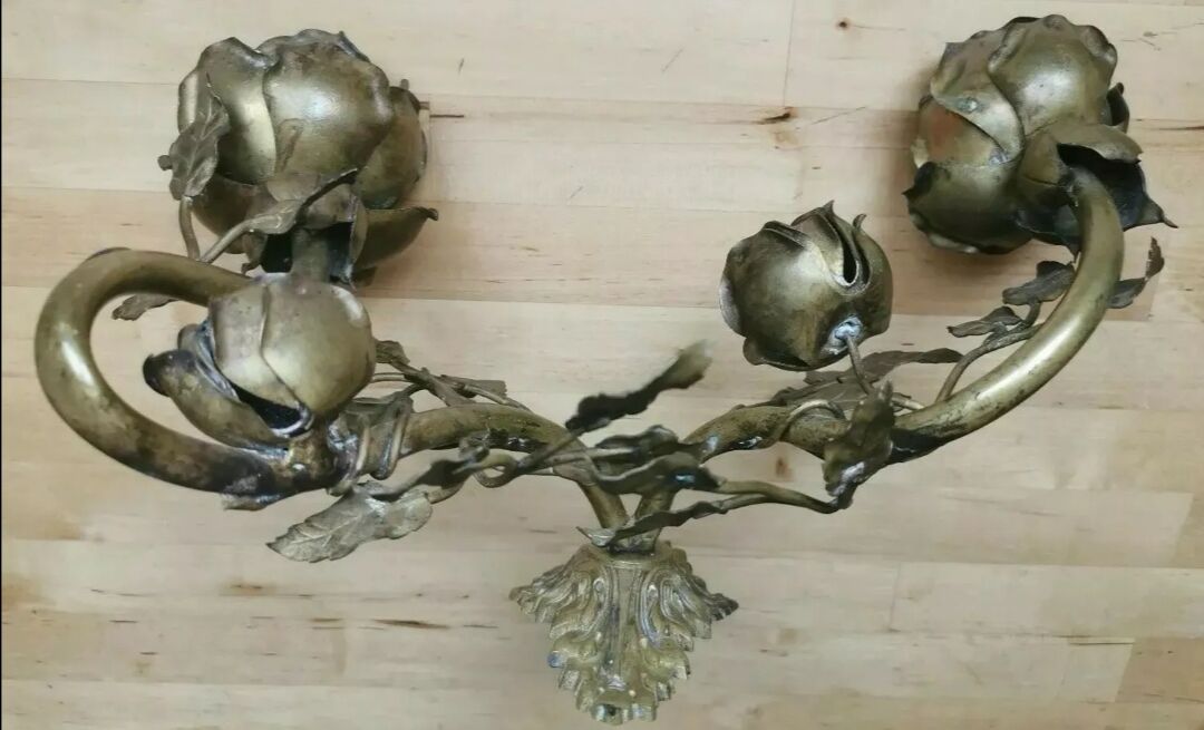 Brass wall sconce golden leaves and roses